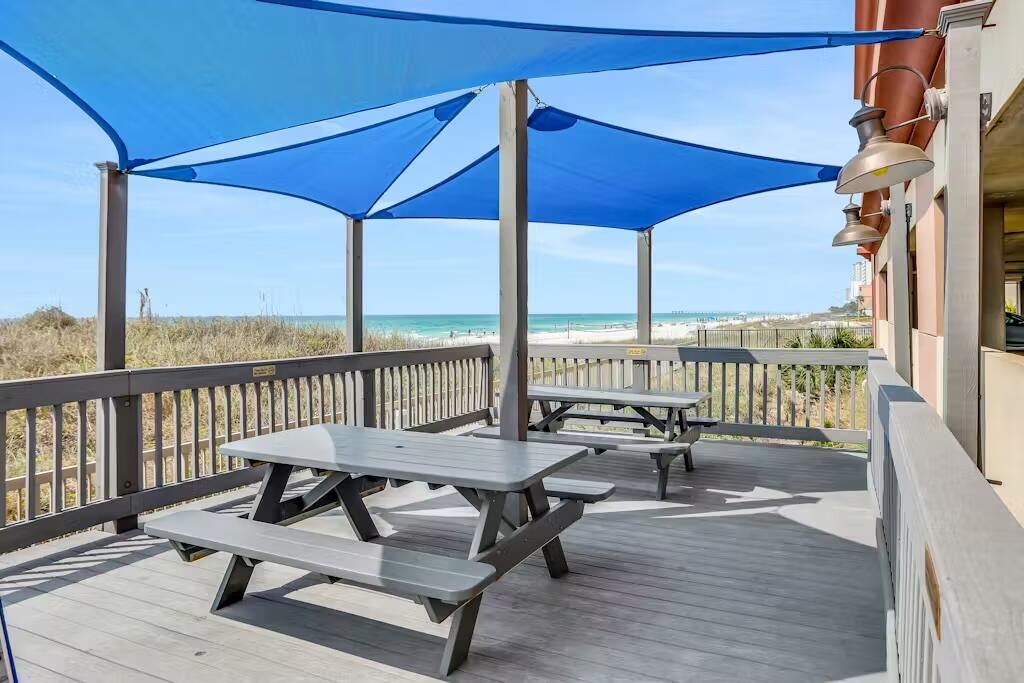 SUNRISE BEACH - Residential
