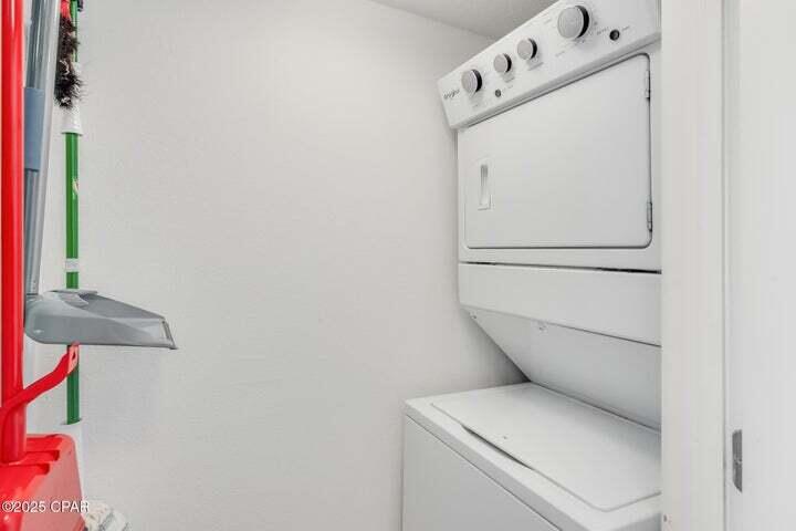 EMERALD BEACH PH 1 - Residential