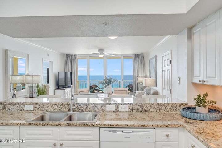 EMERALD BEACH PH 1 - Residential