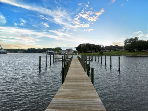 Photo of 210 Pelham Road #214A, Fort Walton Beach, FL 32547 (MLS # 972944) Photo of 210 Pelham Road #214A, Fort Walton Beach, FL 32547 (MLS # 972944)