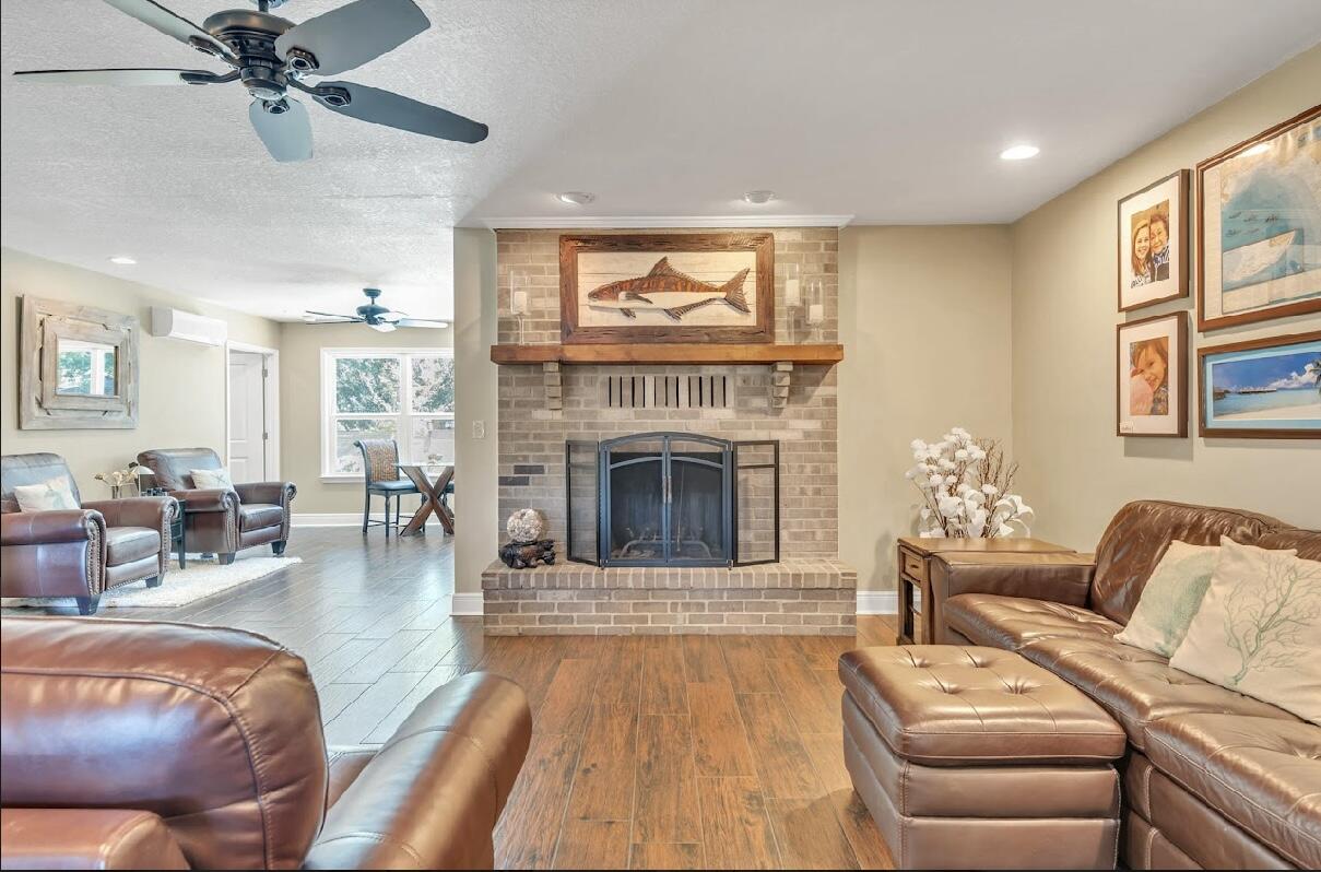 HARBOR RIDGE - Residential