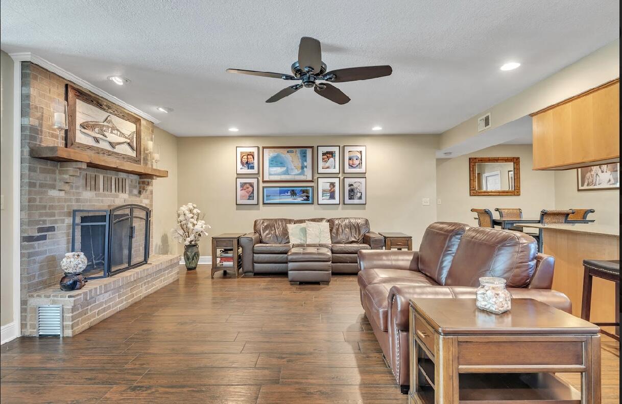 HARBOR RIDGE - Residential