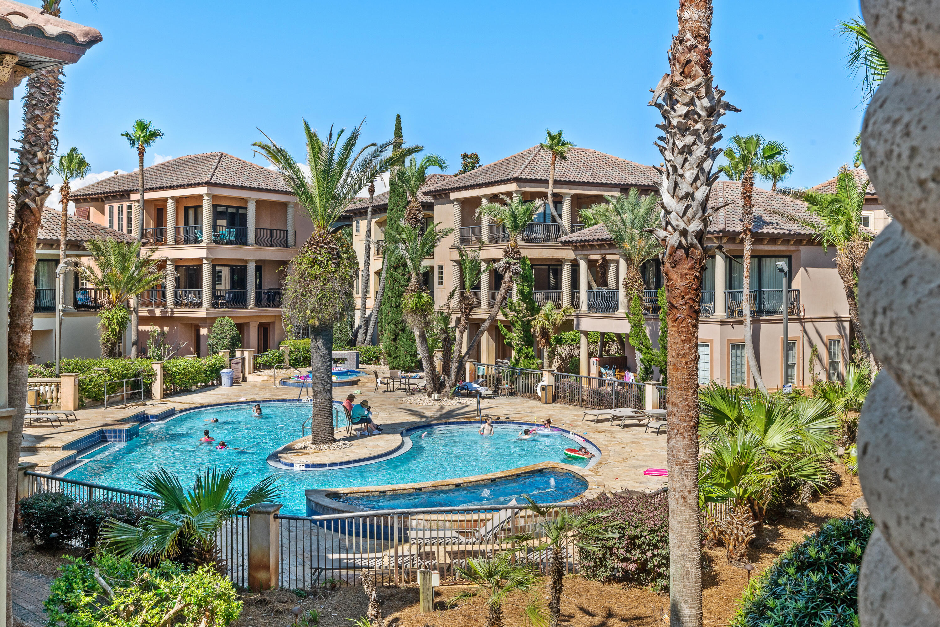 SAINT TROPEZ - Residential