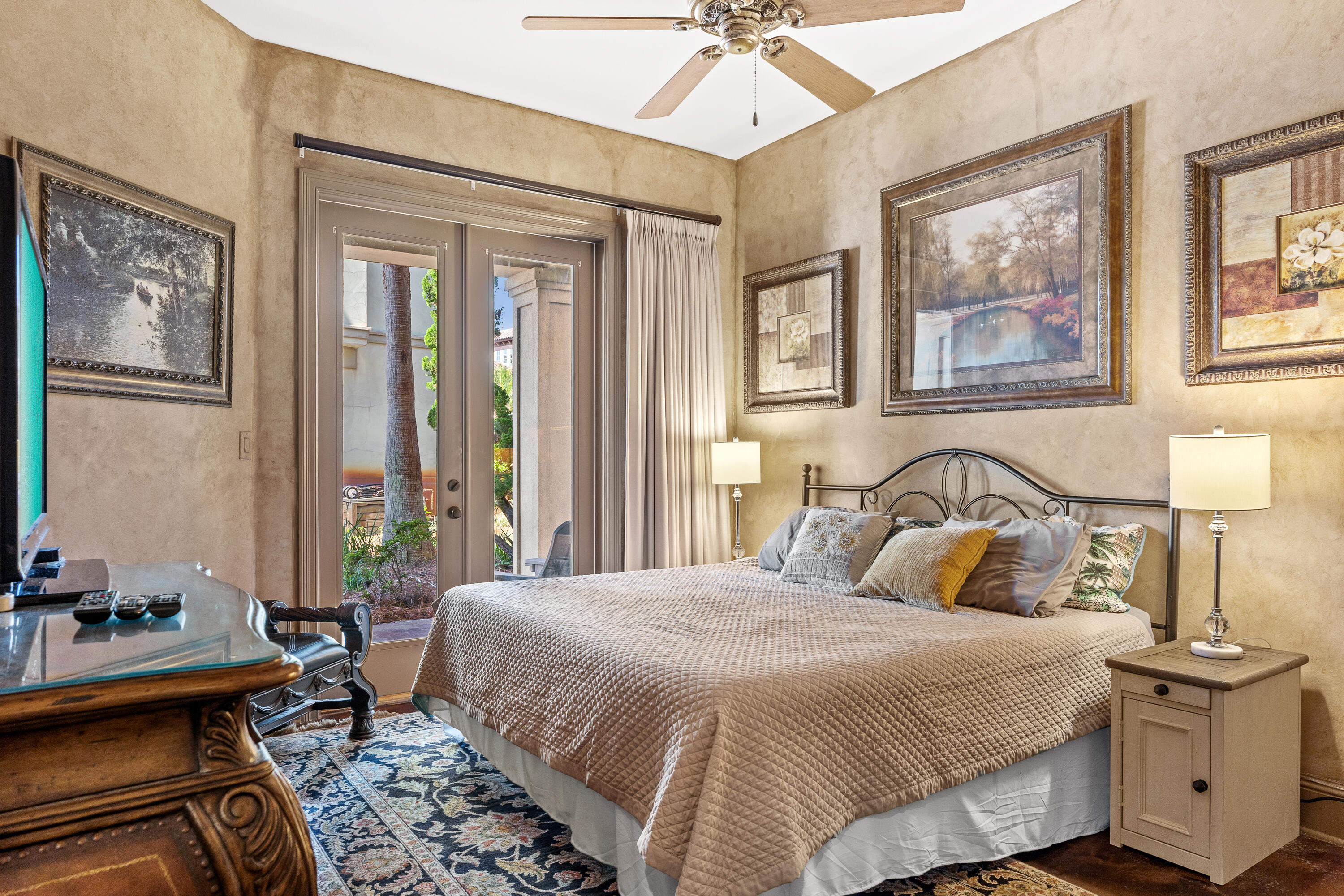 SAINT TROPEZ - Residential