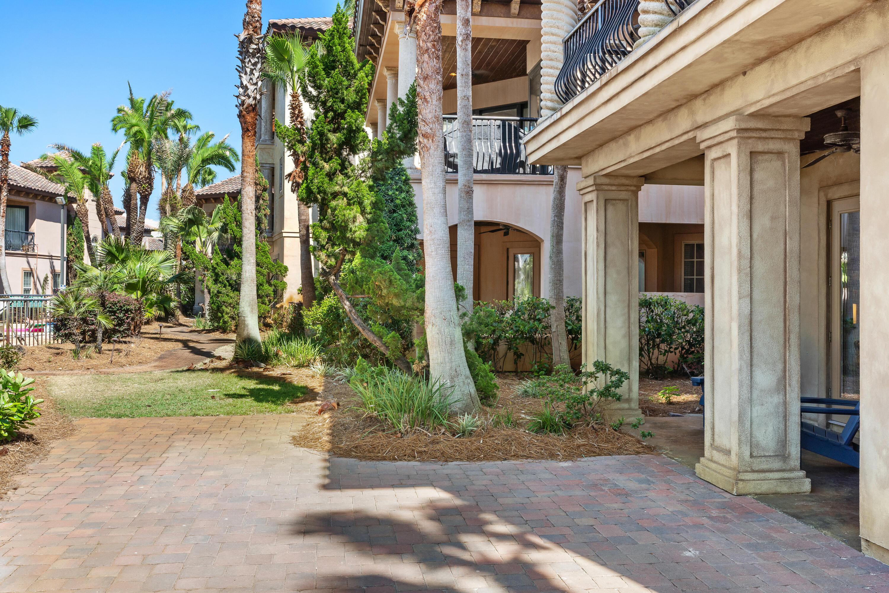 SAINT TROPEZ - Residential