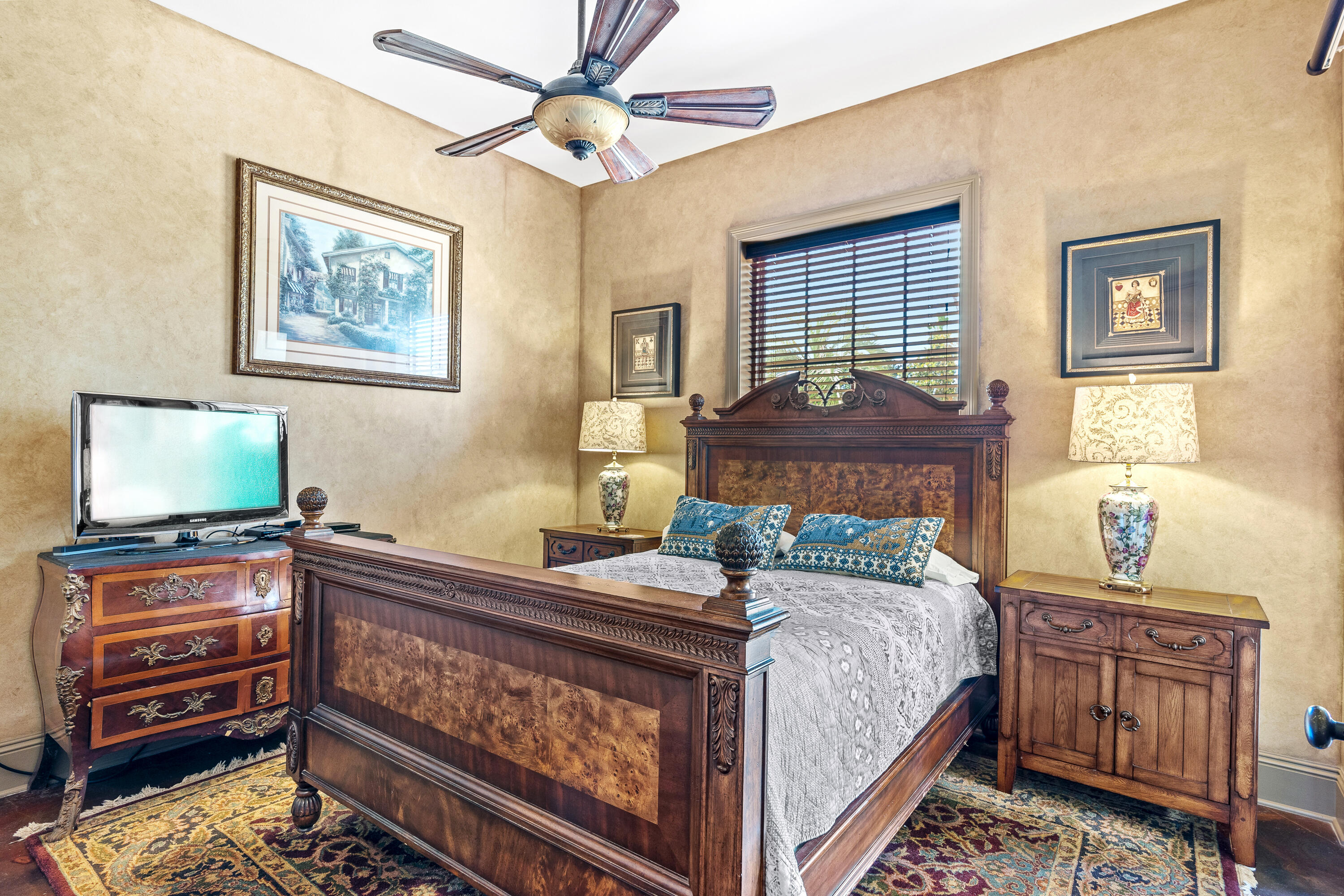 SAINT TROPEZ - Residential