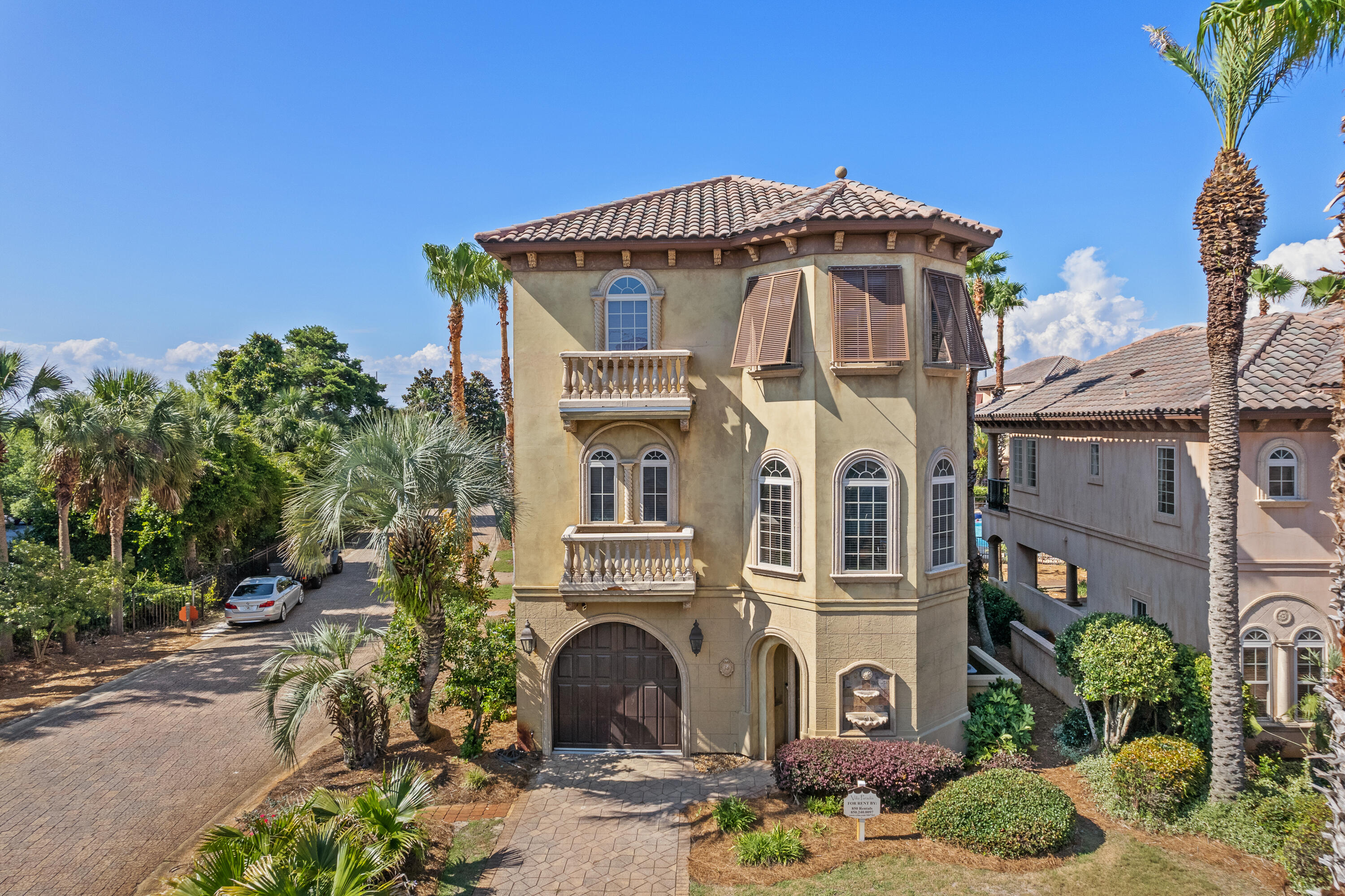 SAINT TROPEZ - Residential