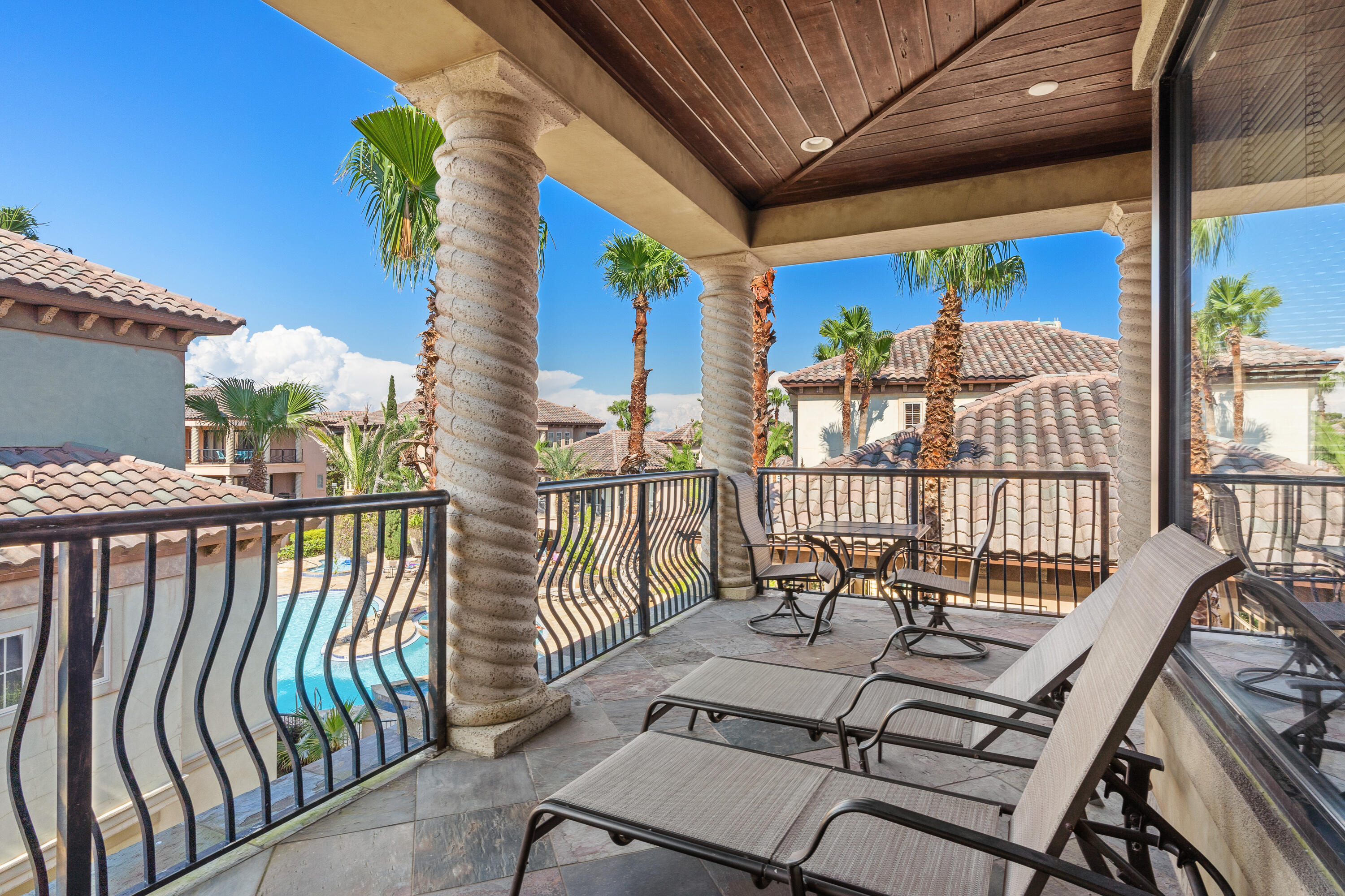 SAINT TROPEZ - Residential