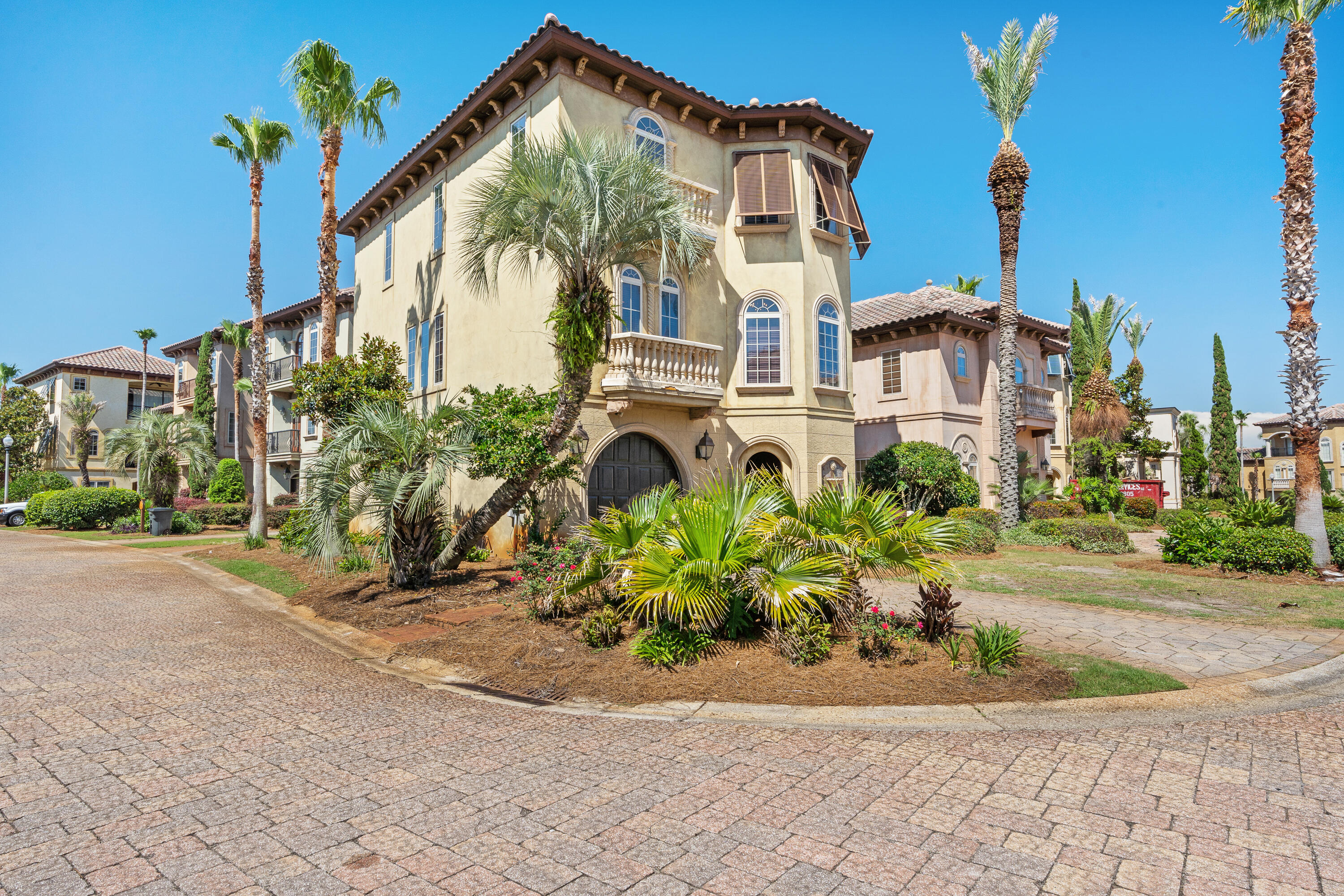 SAINT TROPEZ - Residential