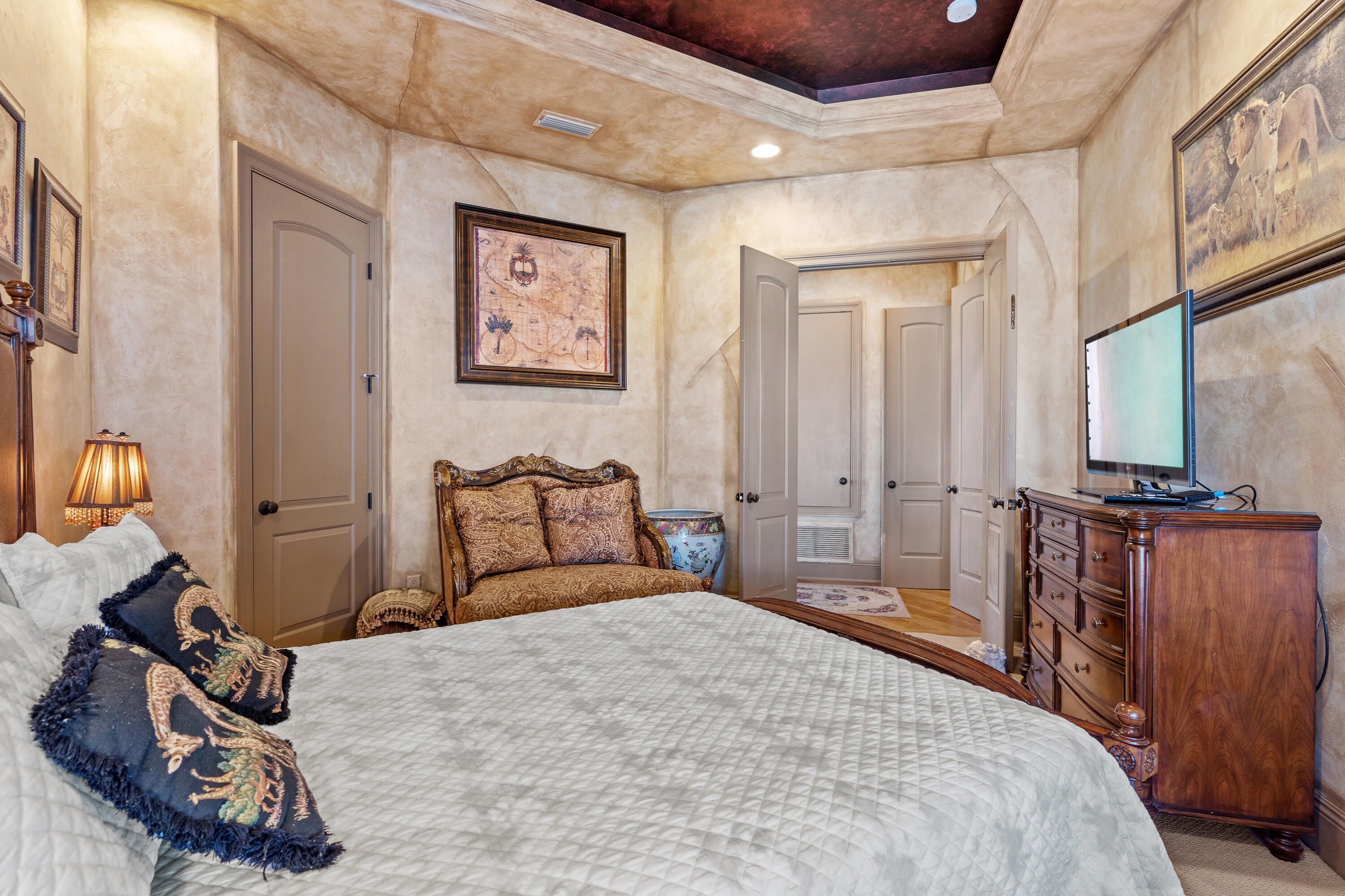 SAINT TROPEZ - Residential