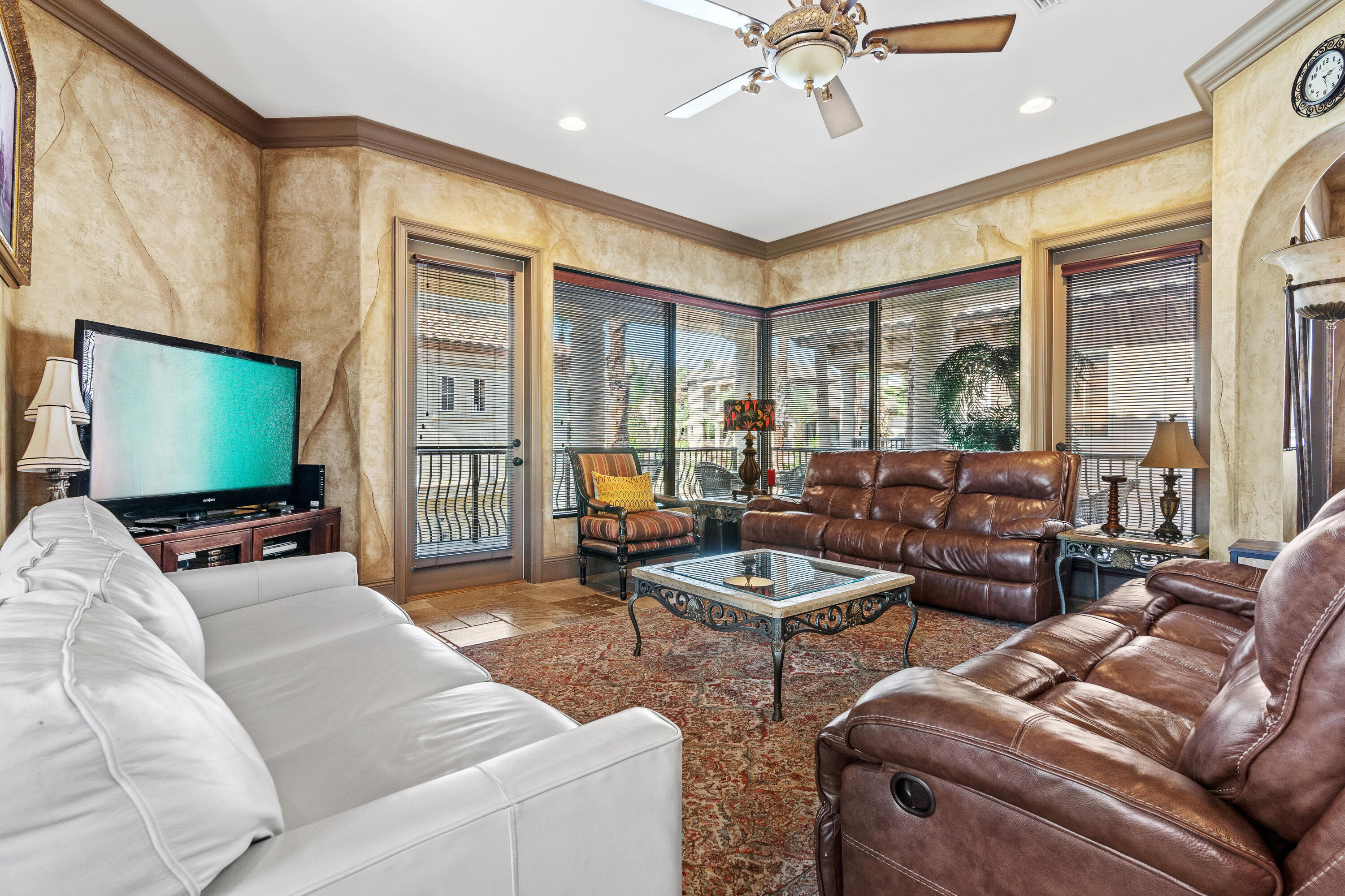 SAINT TROPEZ - Residential