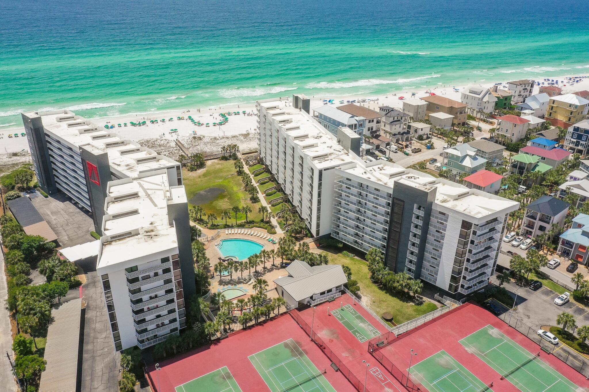 MAINSAIL CONDO PH 1 - Residential