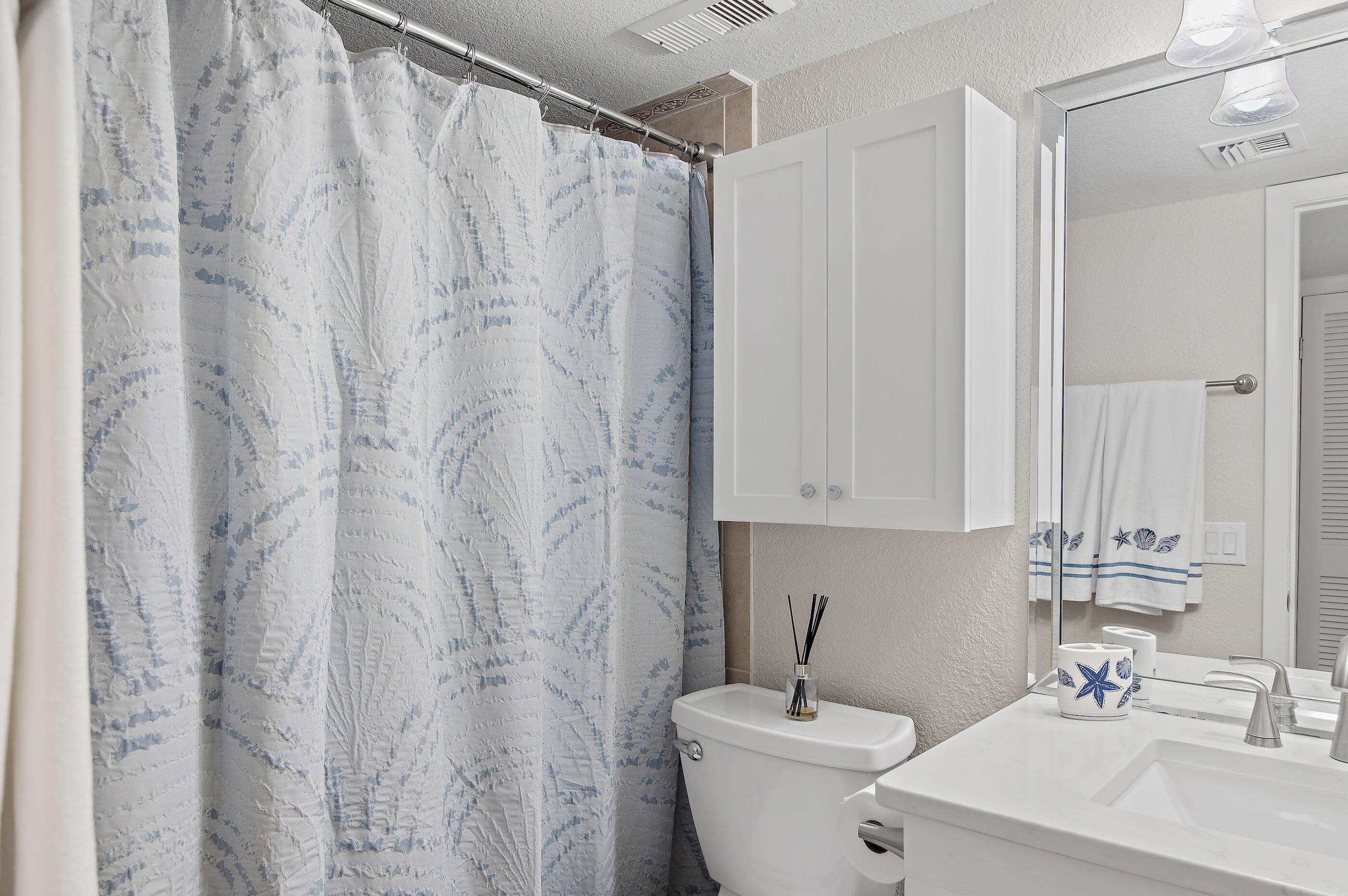 MAINSAIL CONDO PH 1 - Residential