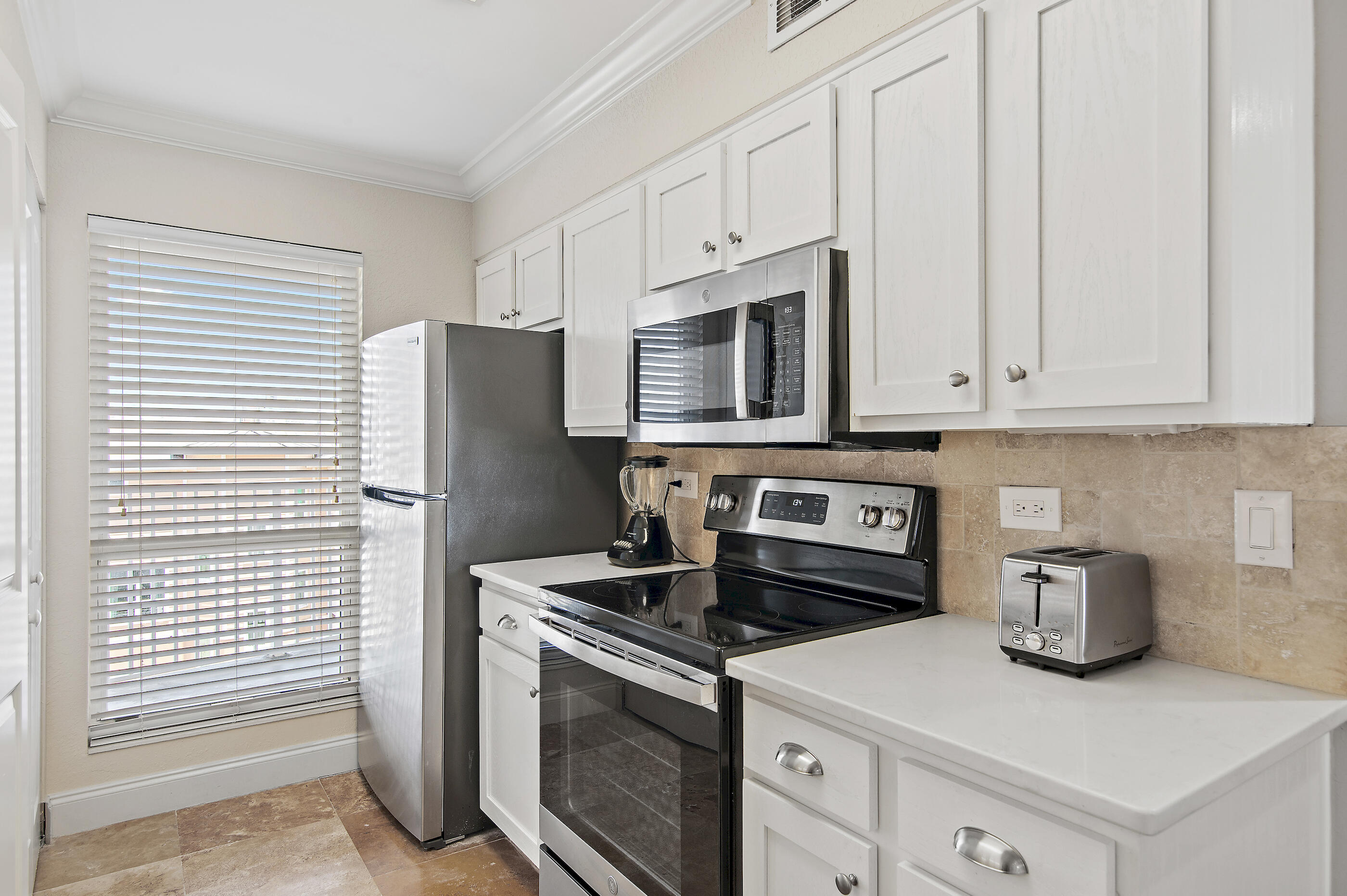 MAINSAIL CONDO PH 1 - Residential