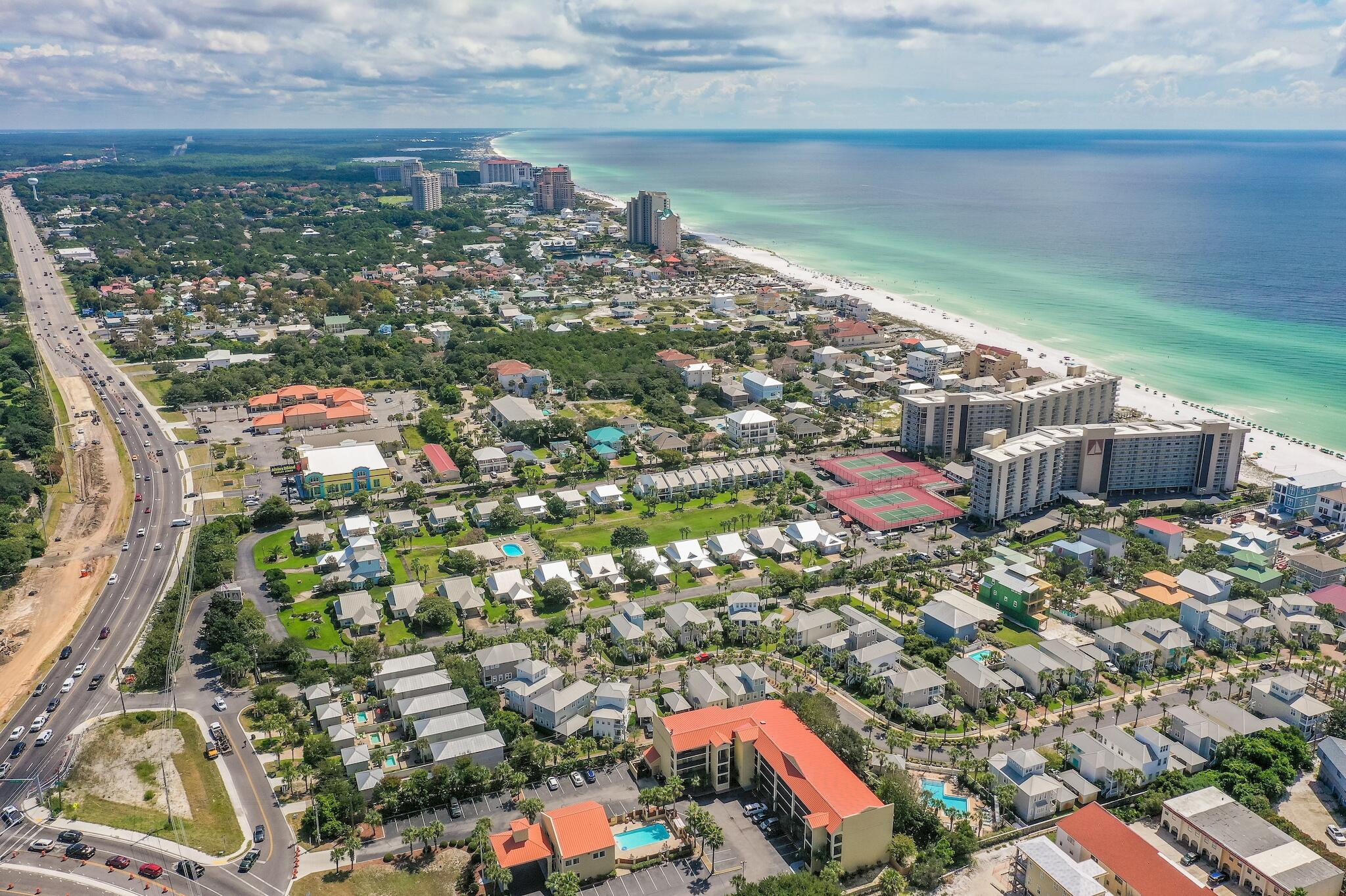 MAINSAIL CONDO PH 1 - Residential