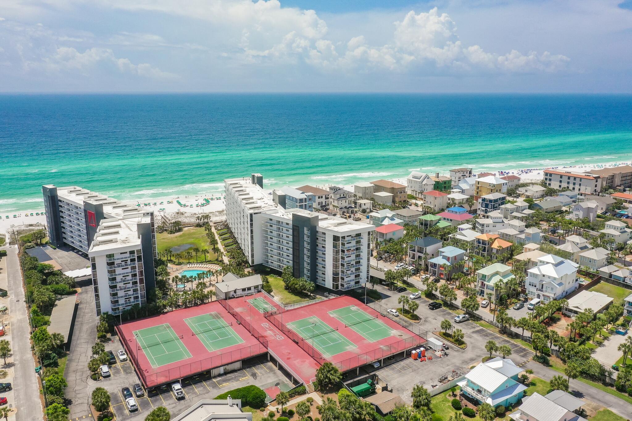 MAINSAIL CONDO PH 1 - Residential