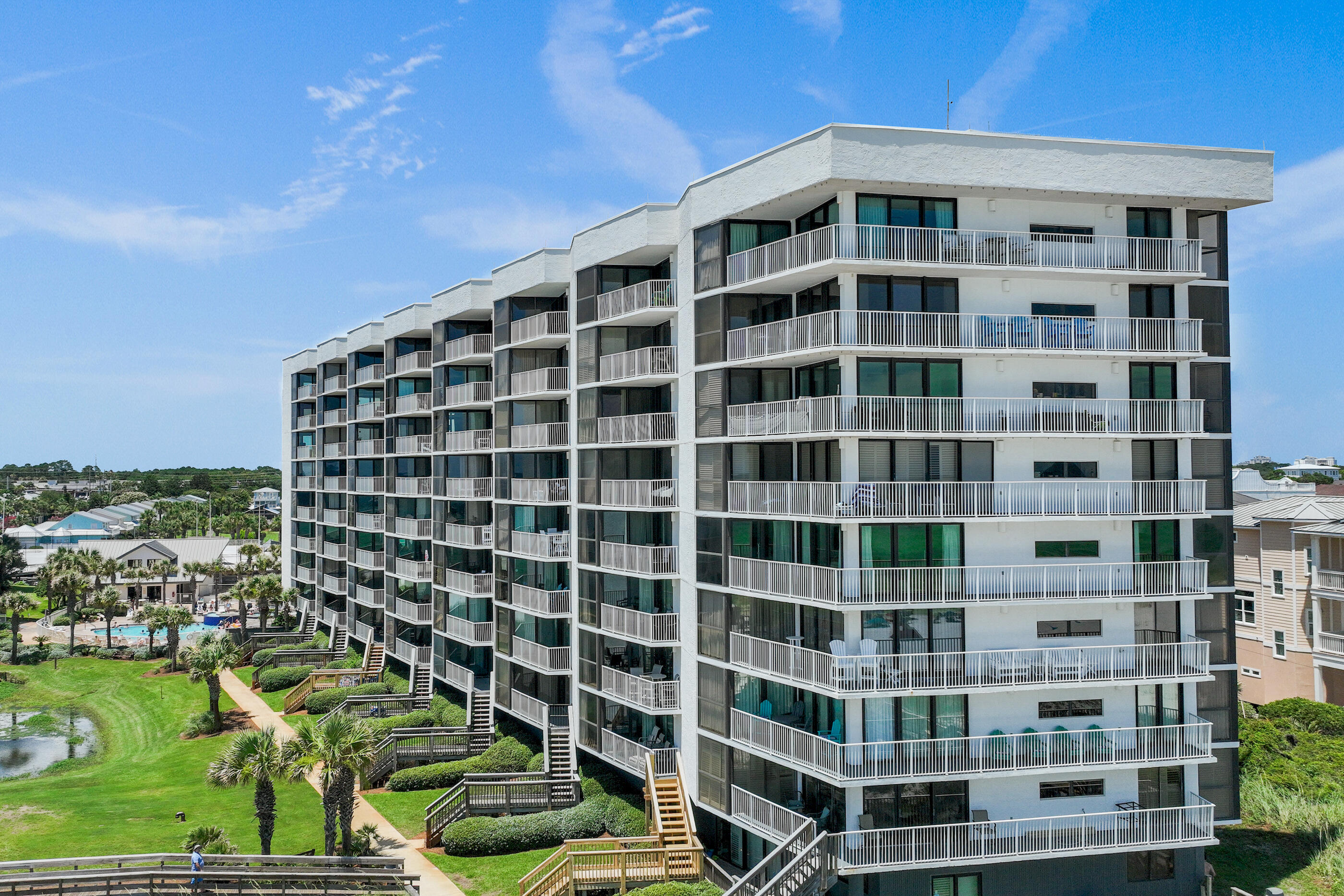 MAINSAIL CONDO PH 1 - Residential