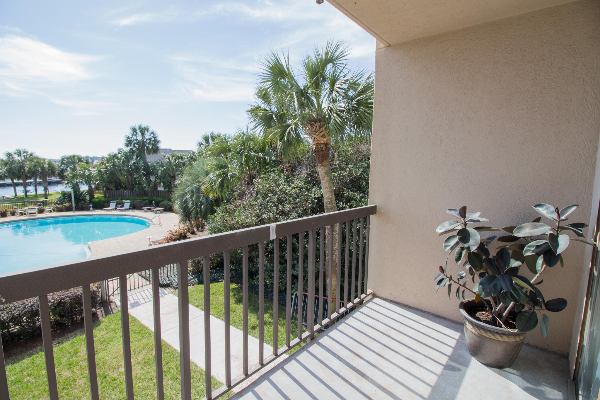 PIRATES BAY PH 1 - Residential