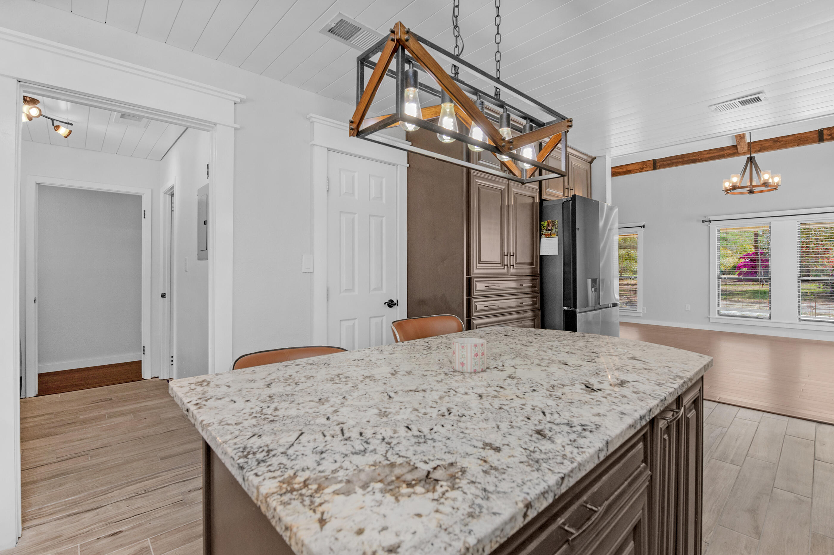 ROBLEDAL ESTATES - Residential