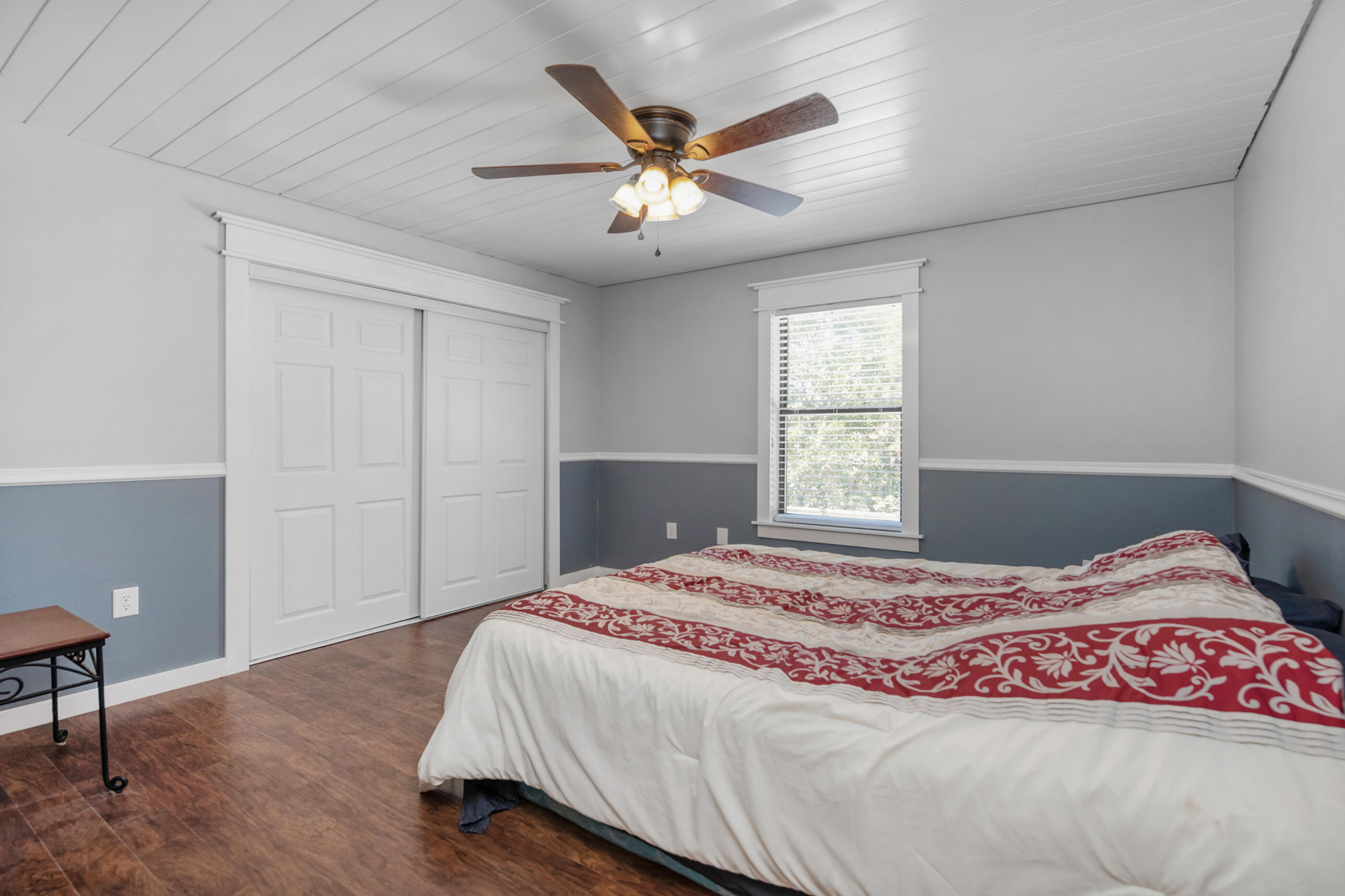 ROBLEDAL ESTATES - Residential