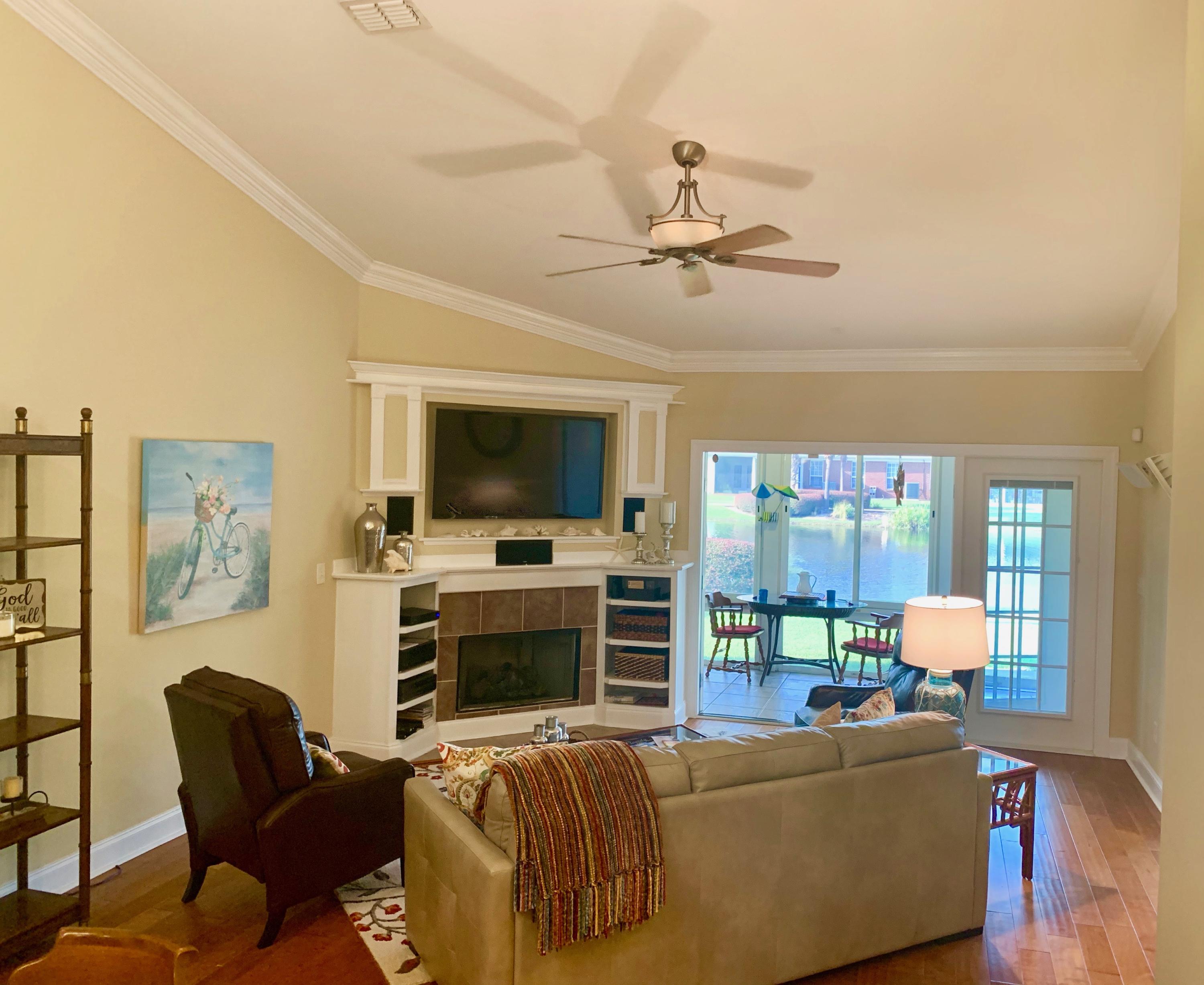 DIAMOND LAKES - Residential