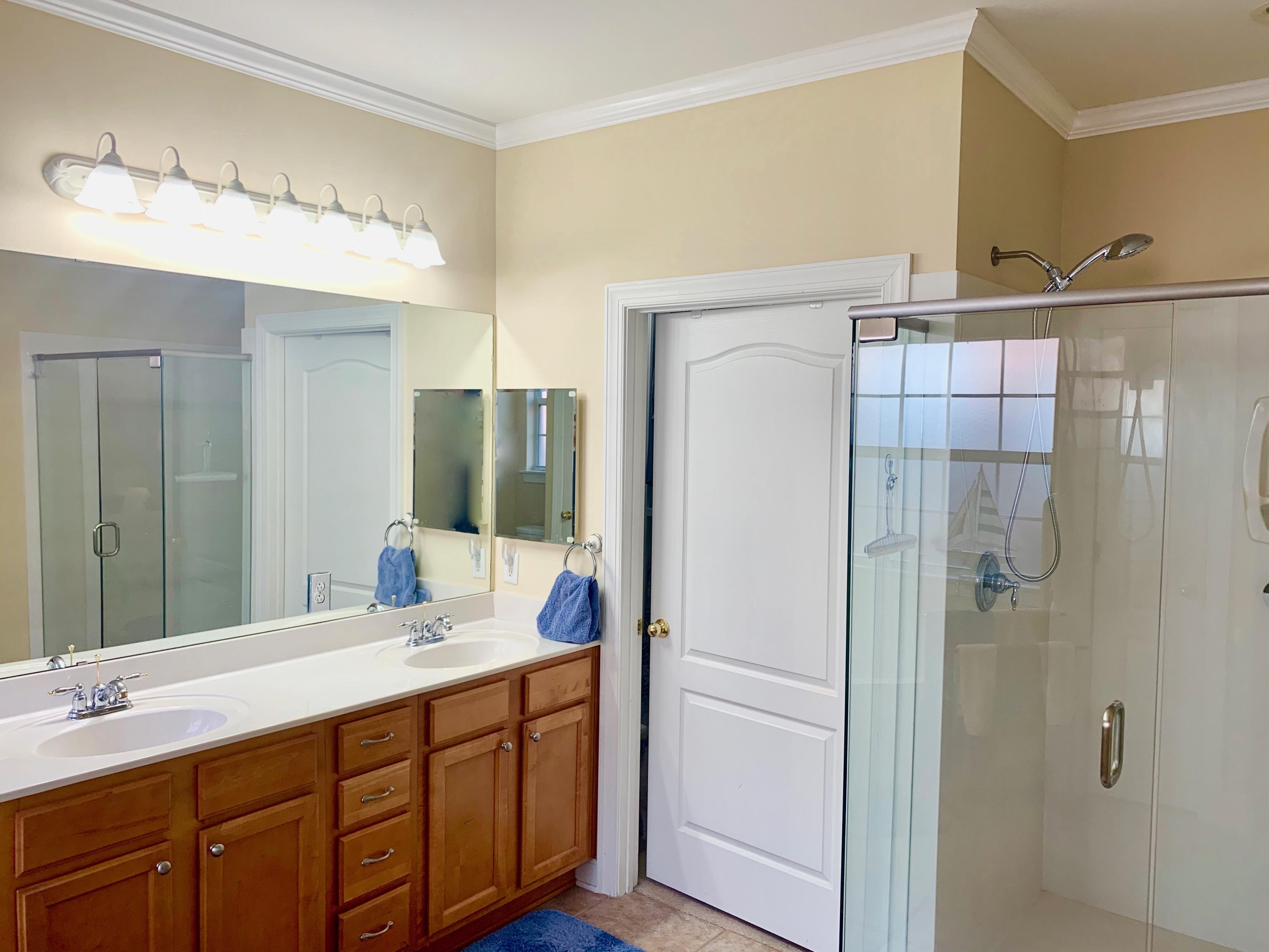 DIAMOND LAKES - Residential