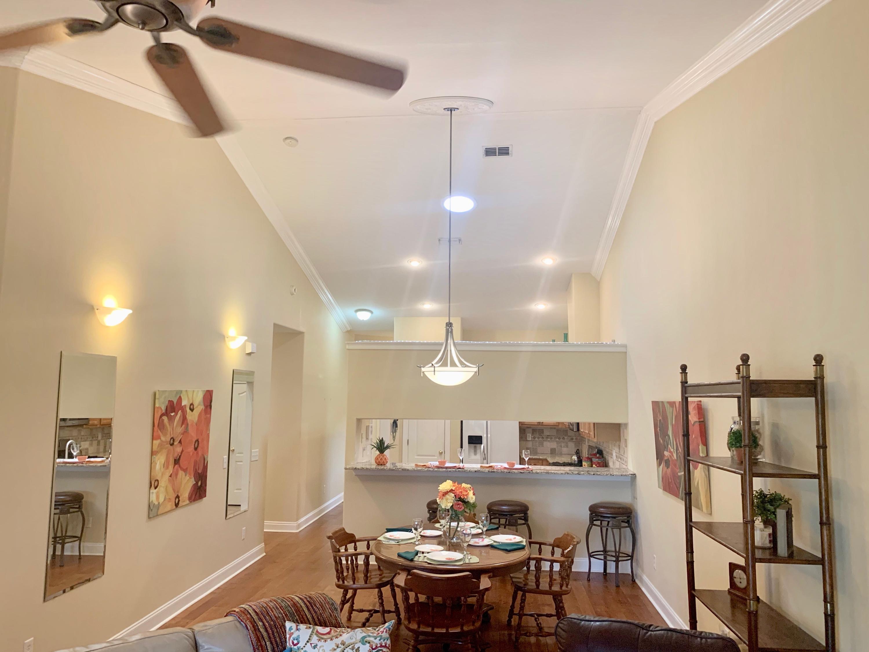 DIAMOND LAKES - Residential