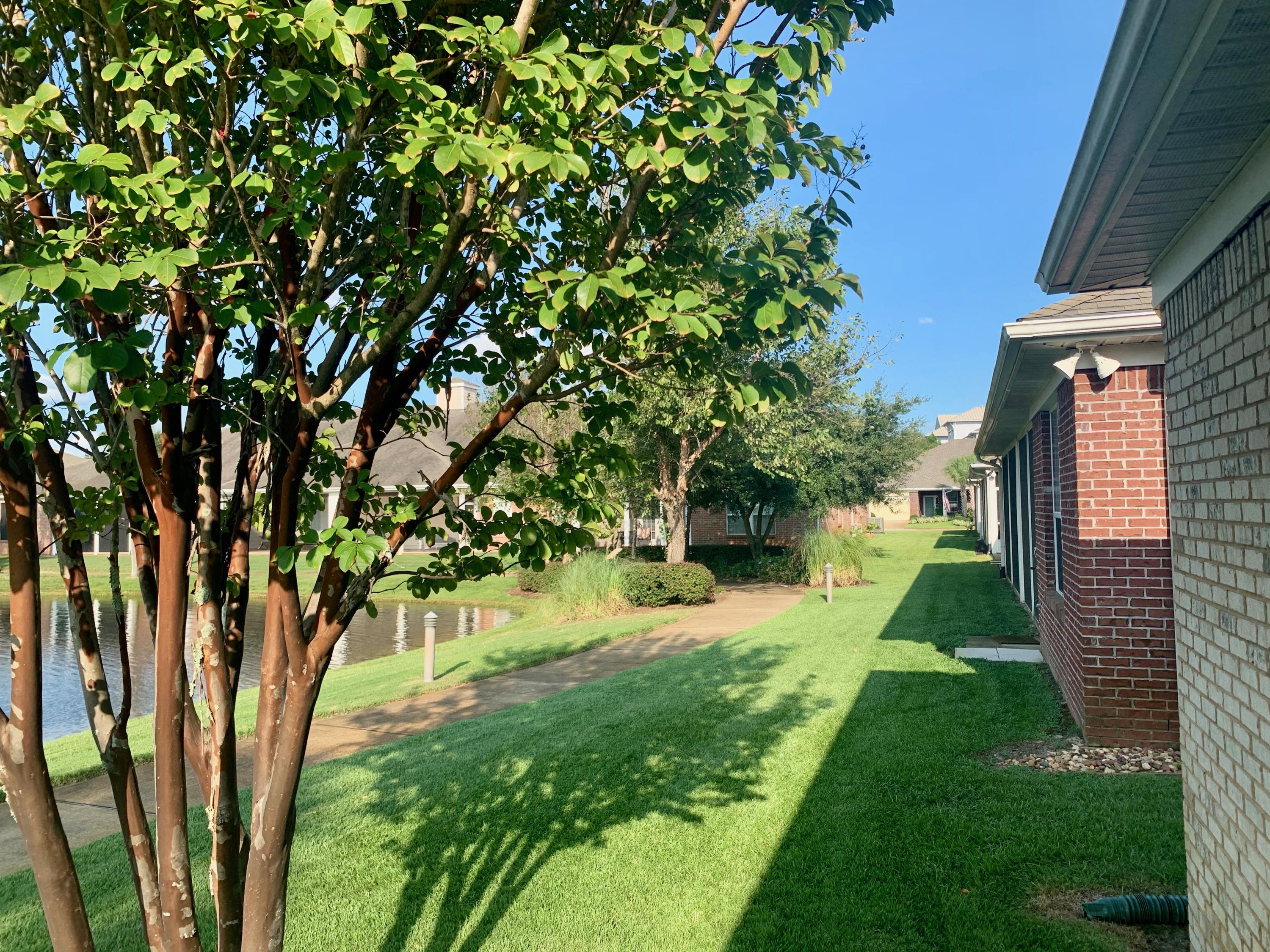 DIAMOND LAKES - Residential