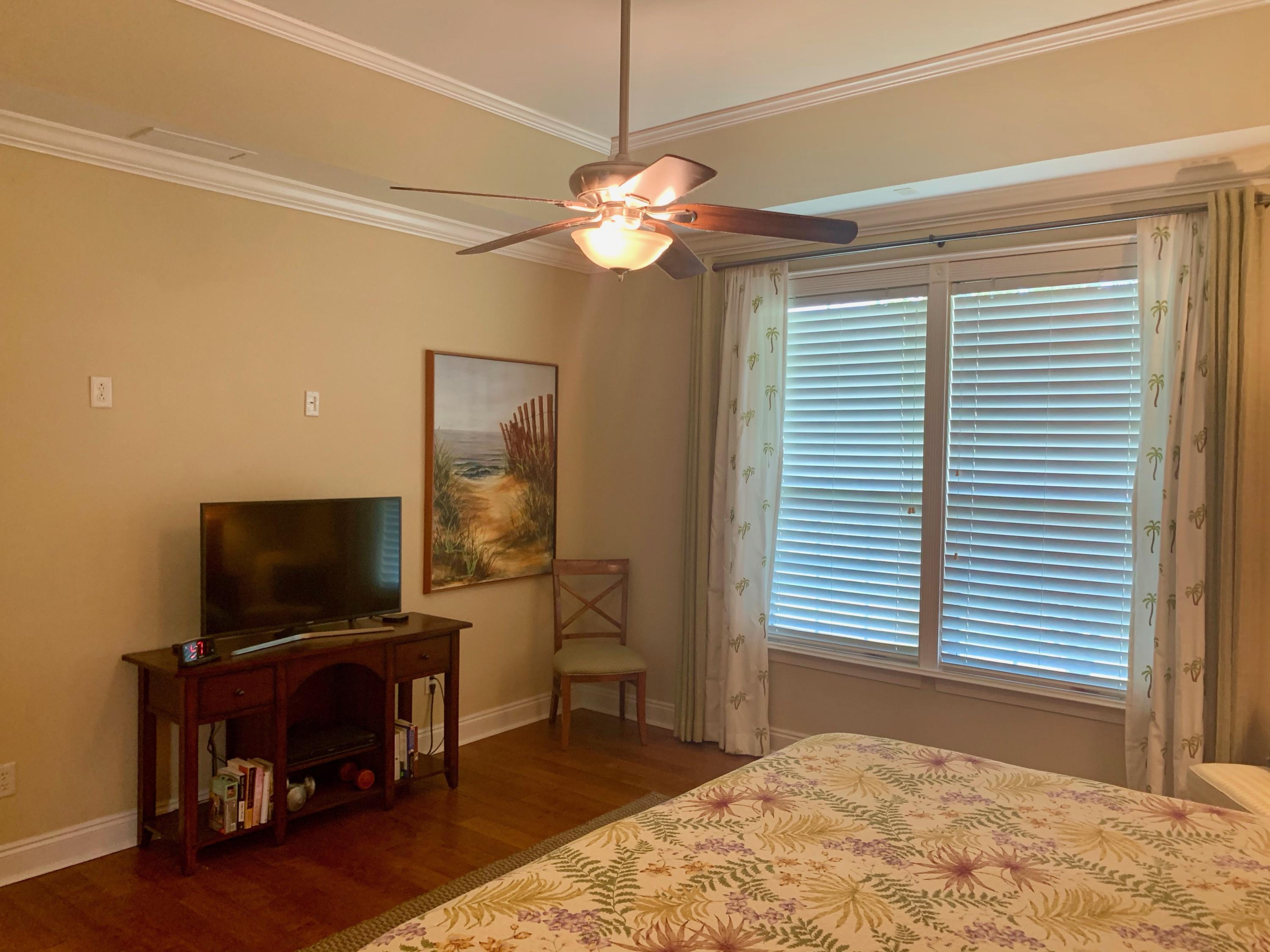 DIAMOND LAKES - Residential