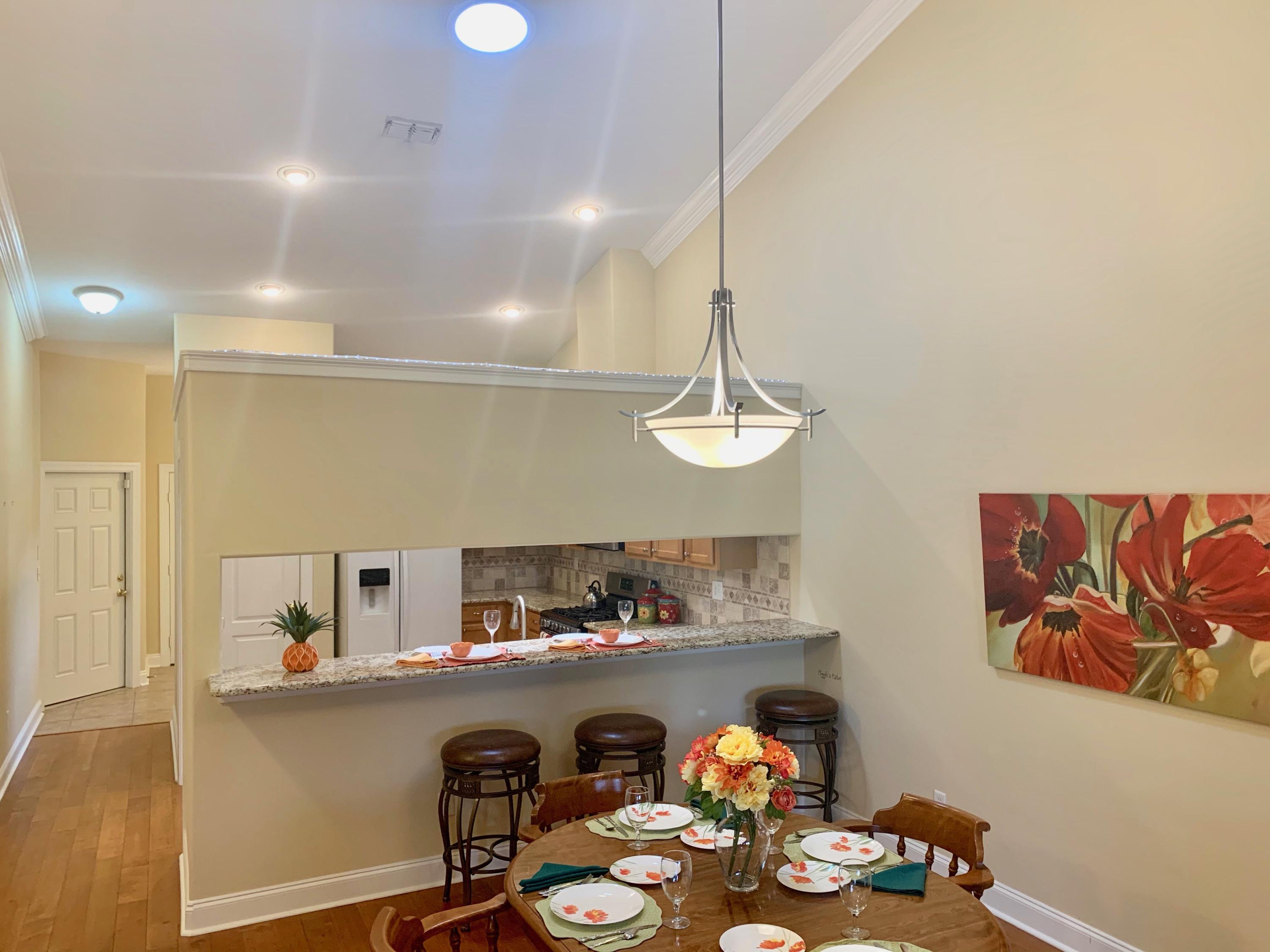 DIAMOND LAKES - Residential