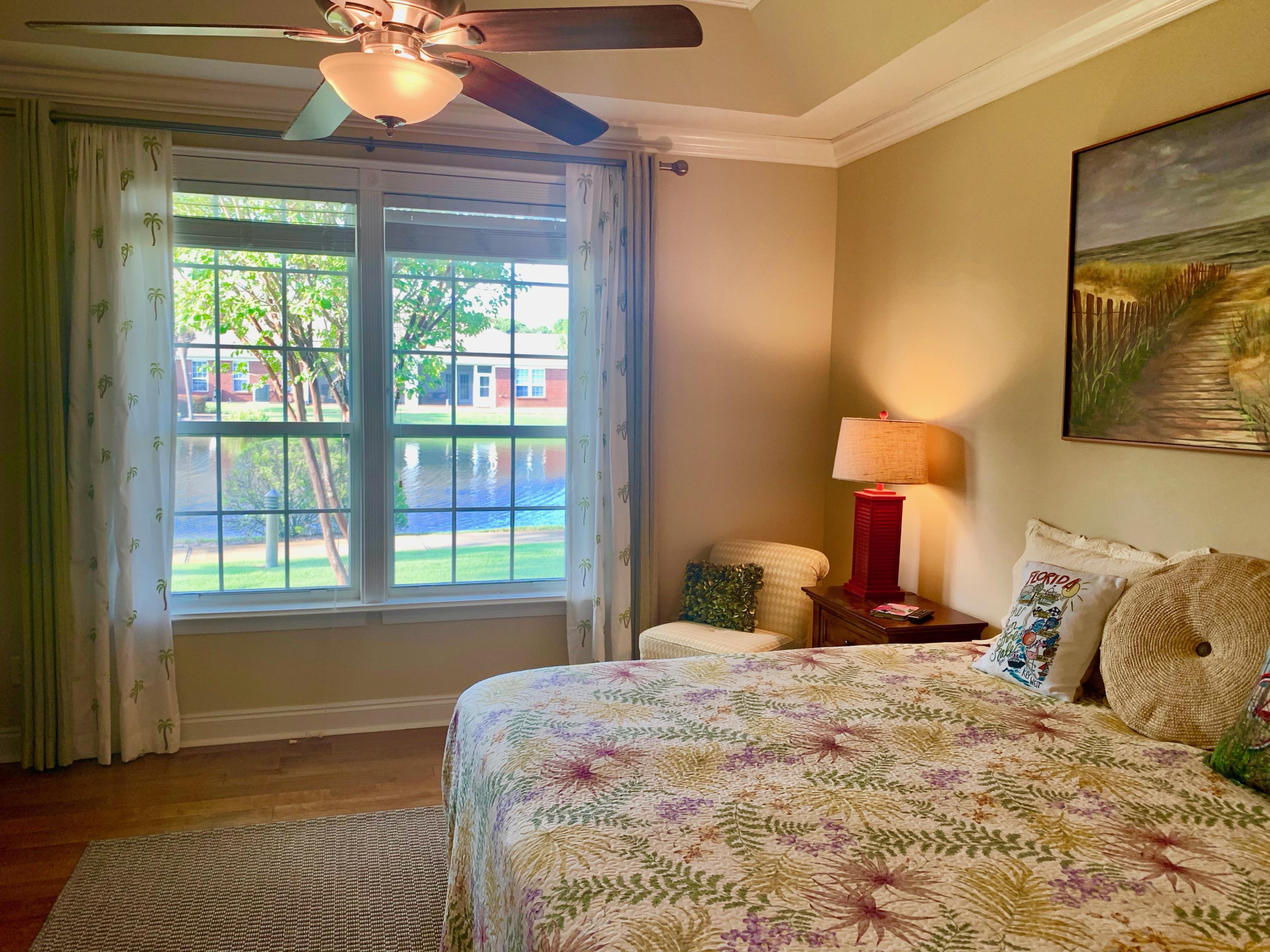DIAMOND LAKES - Residential