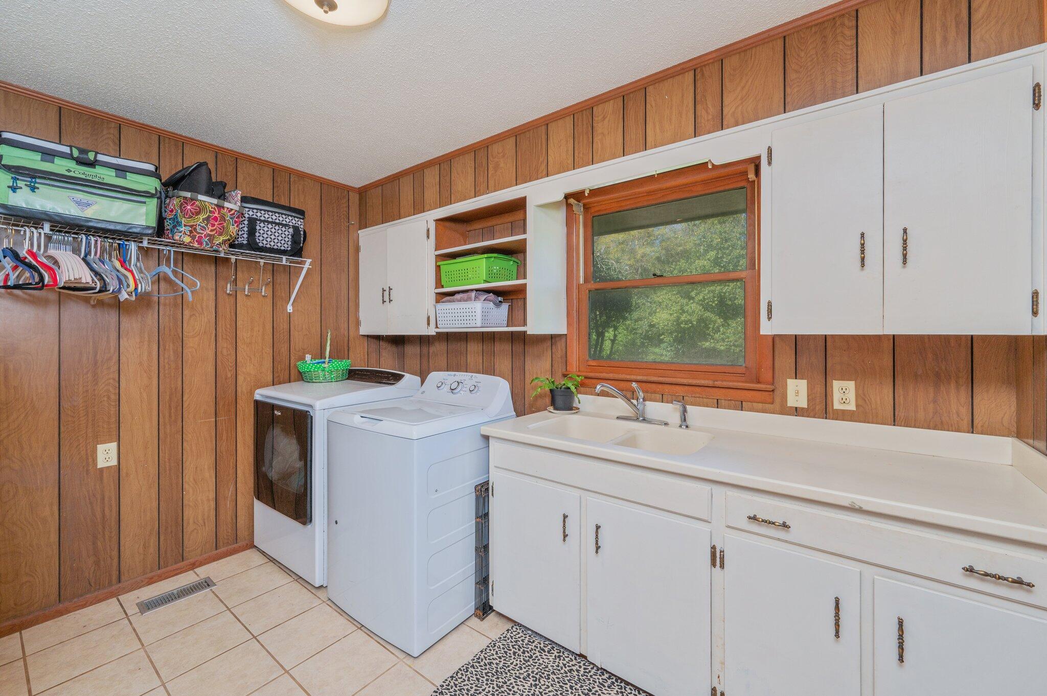 LAKEWOOD ADD - Residential