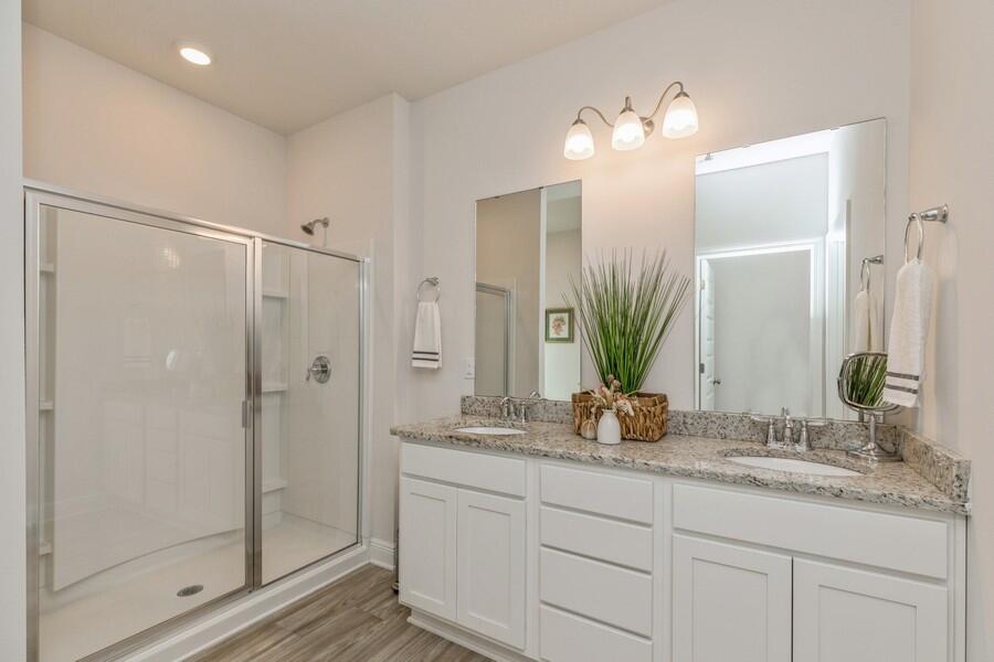 HERITAGE OAKS - Residential