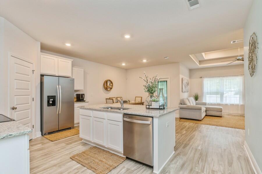 HERITAGE OAKS - Residential