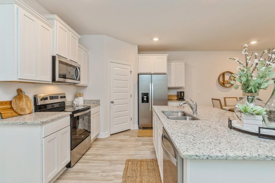 HERITAGE OAKS - Residential