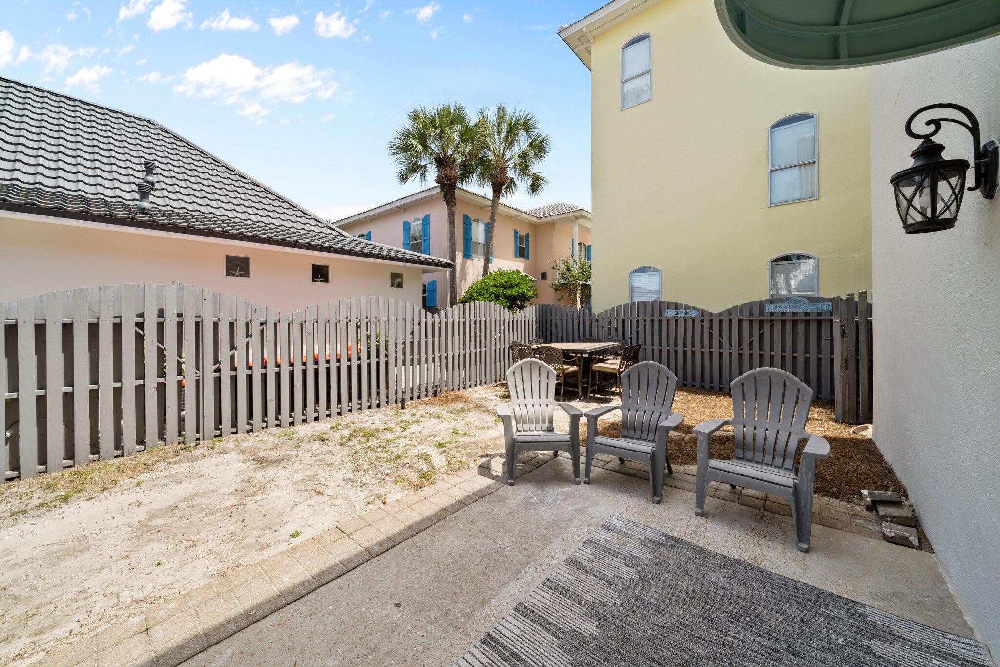 EMERALD SHORES - Residential