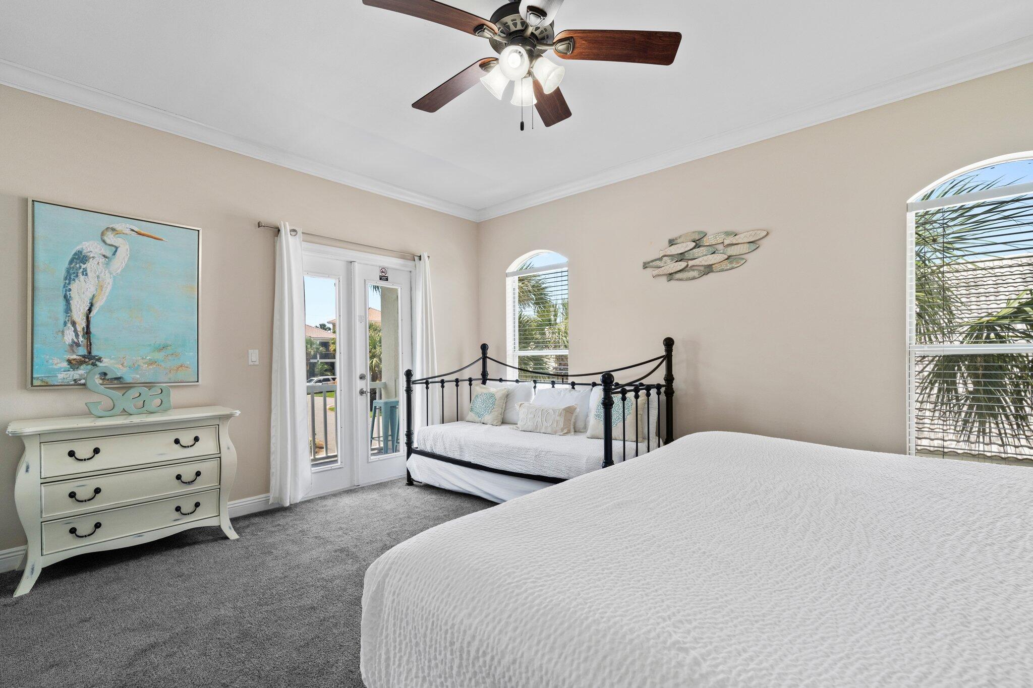 EMERALD SHORES - Residential