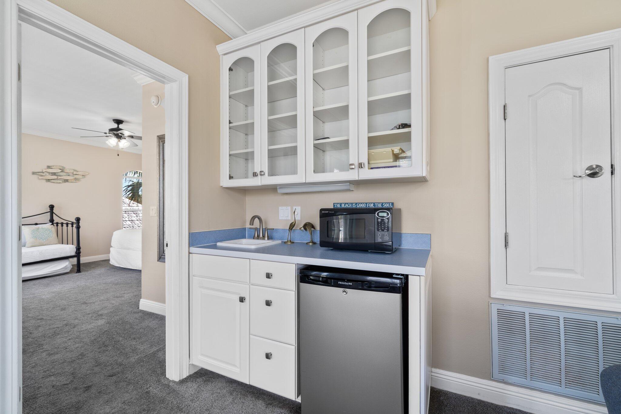 EMERALD SHORES - Residential