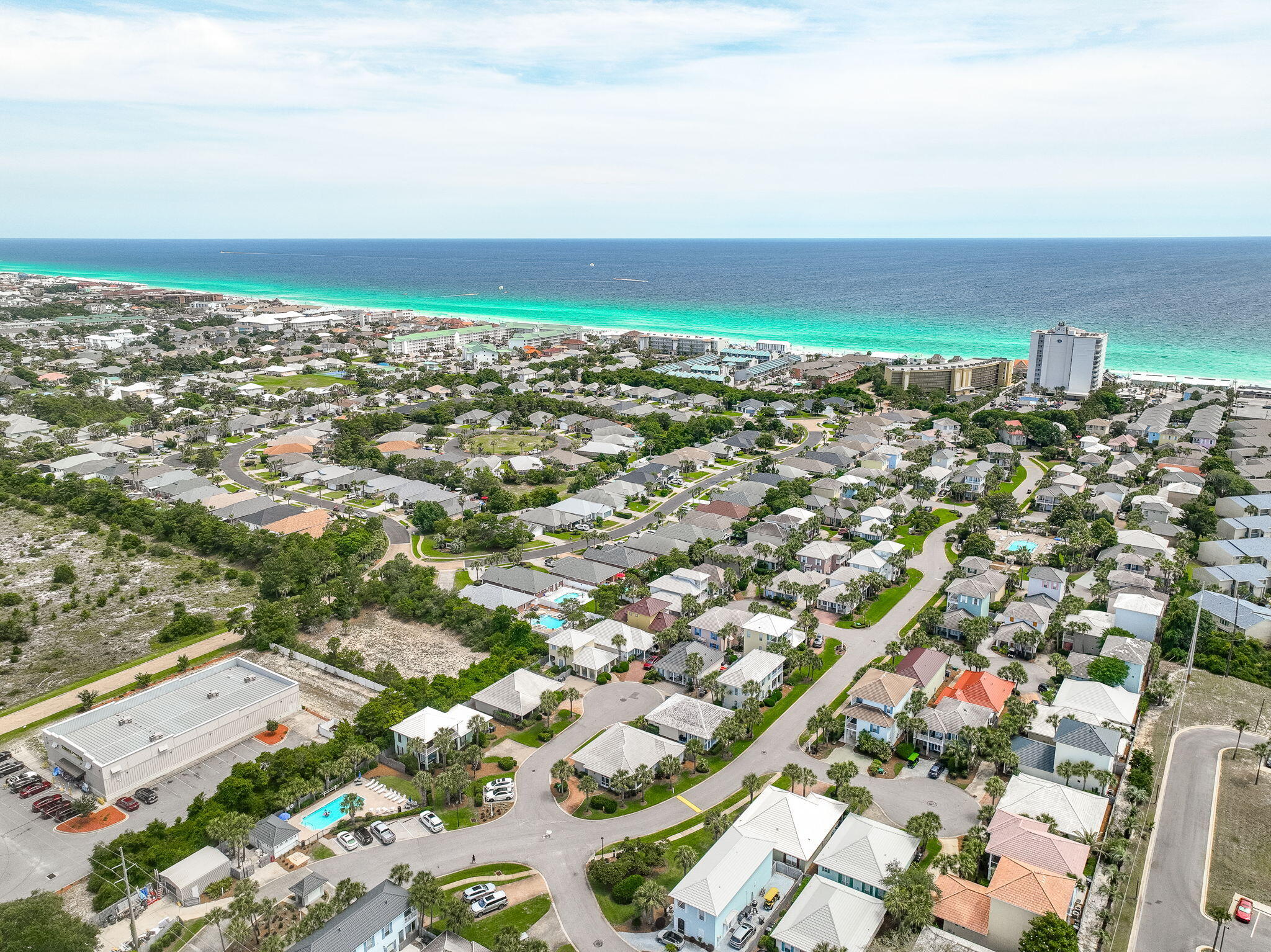 EMERALD SHORES - Residential
