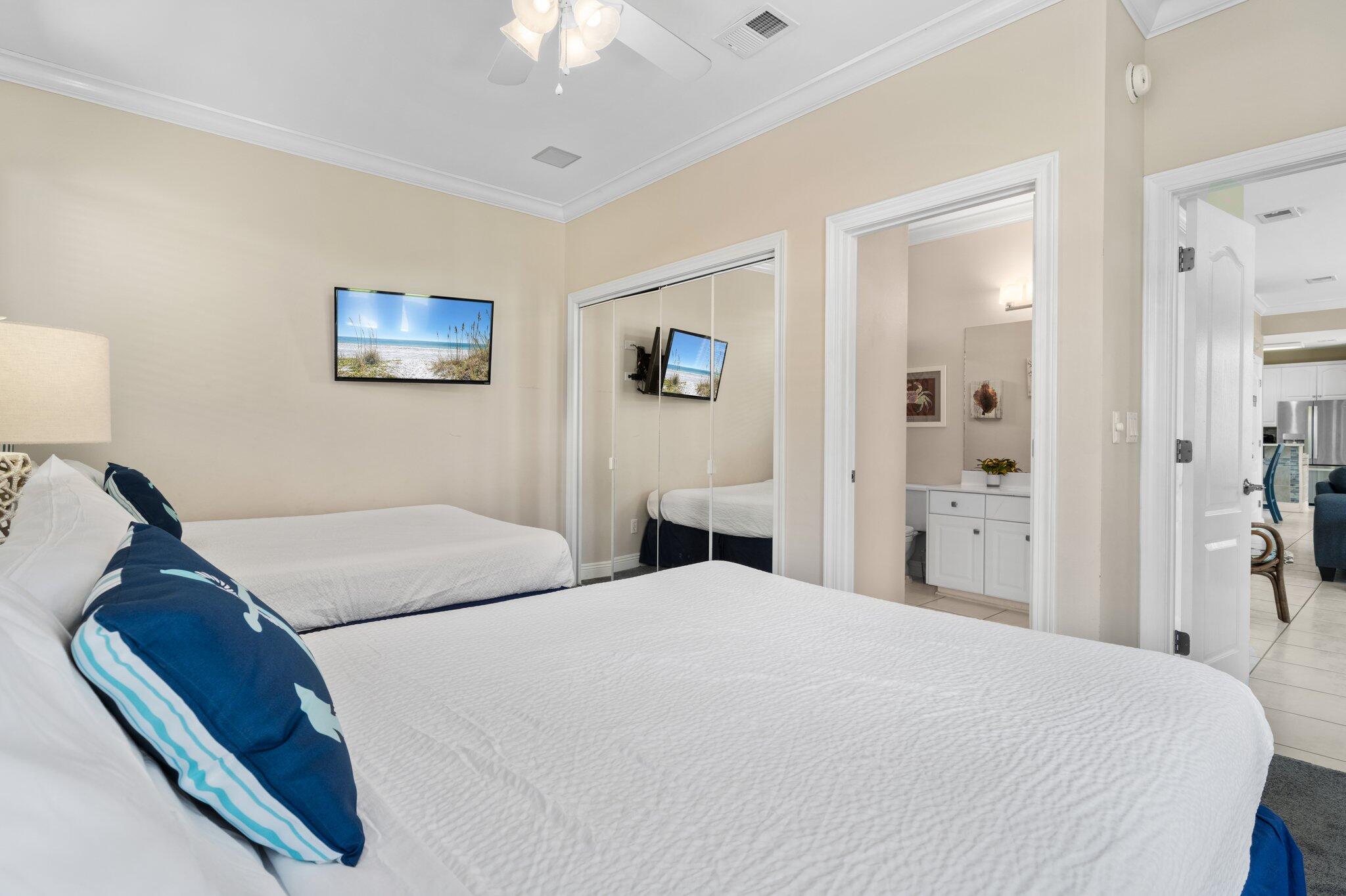 EMERALD SHORES - Residential