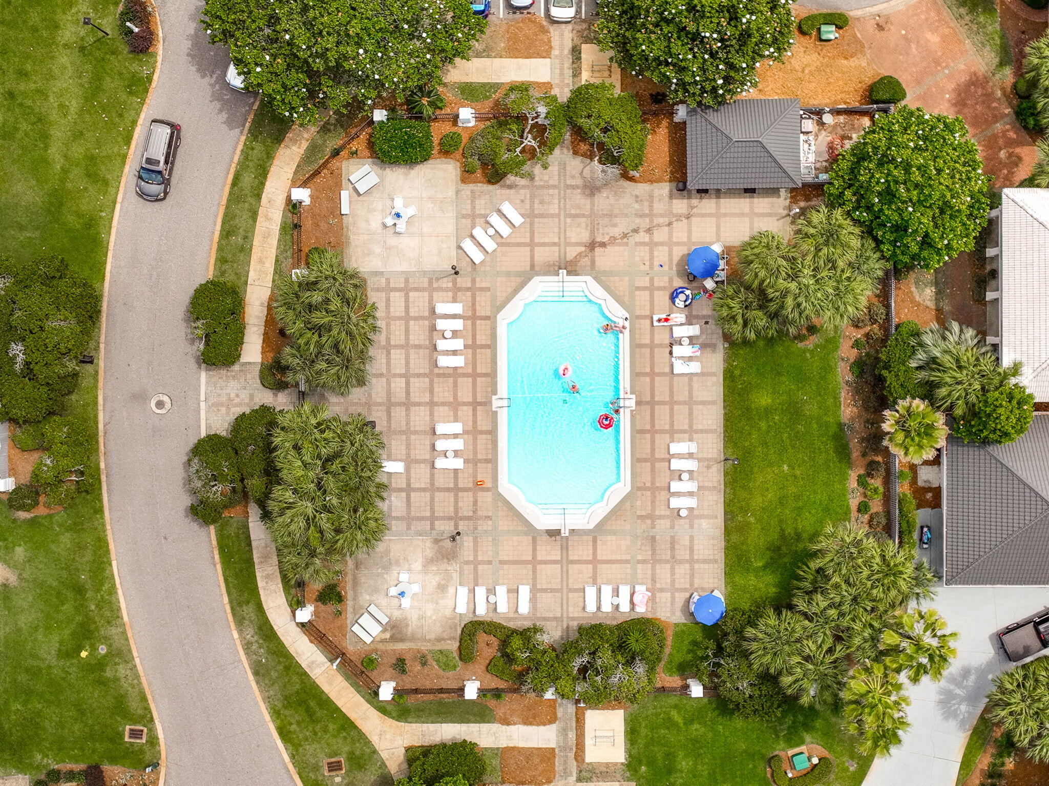 EMERALD SHORES - Residential