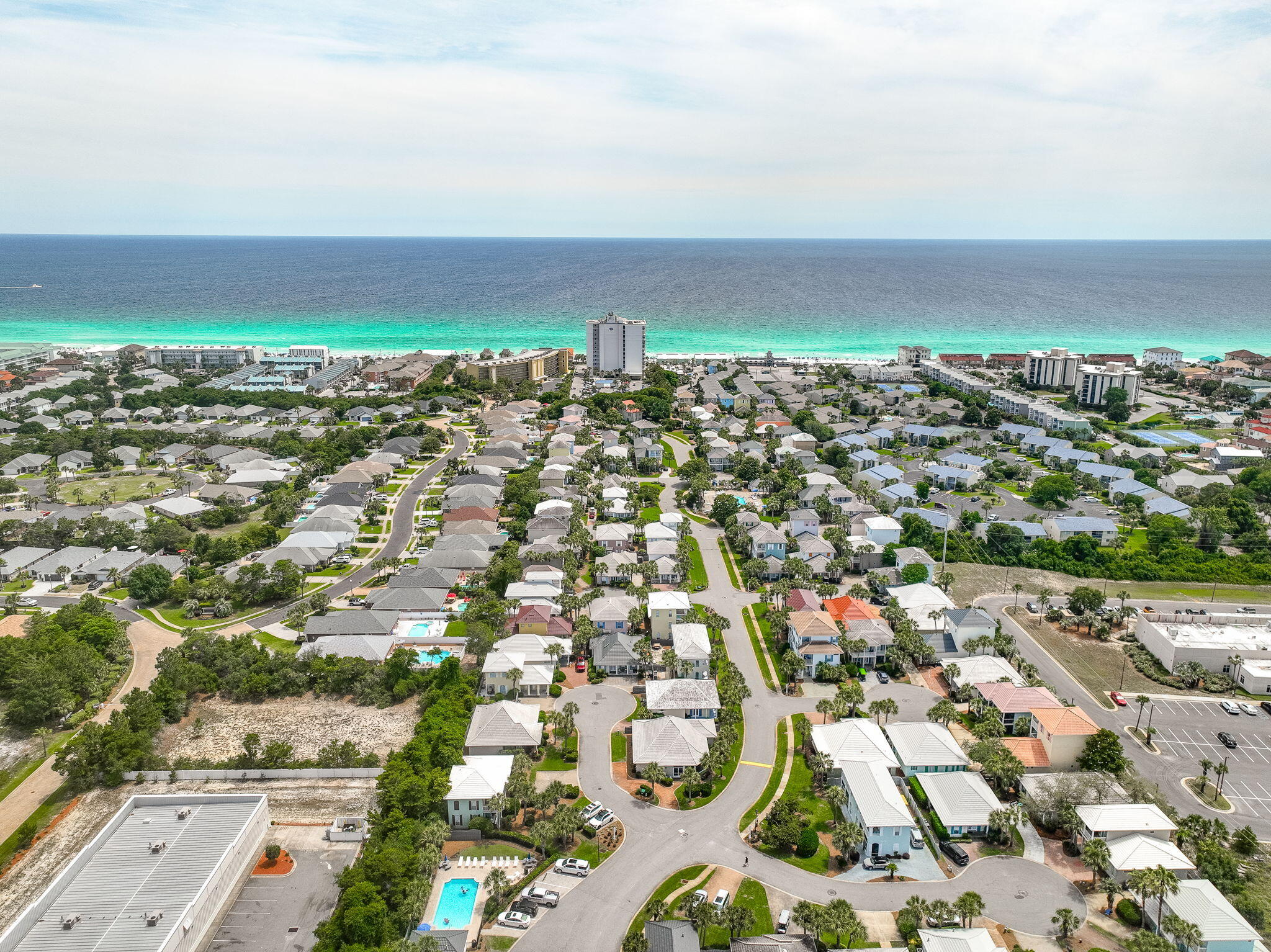 EMERALD SHORES - Residential