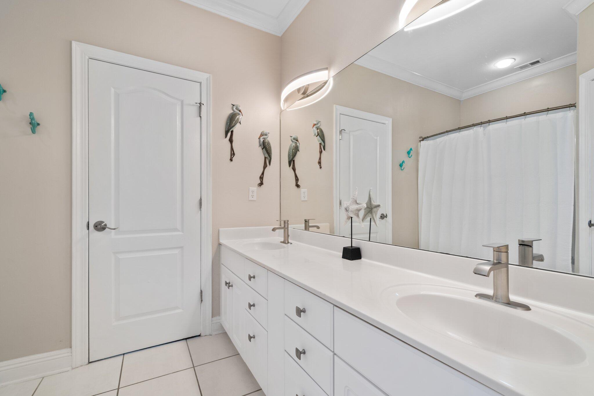 EMERALD SHORES - Residential