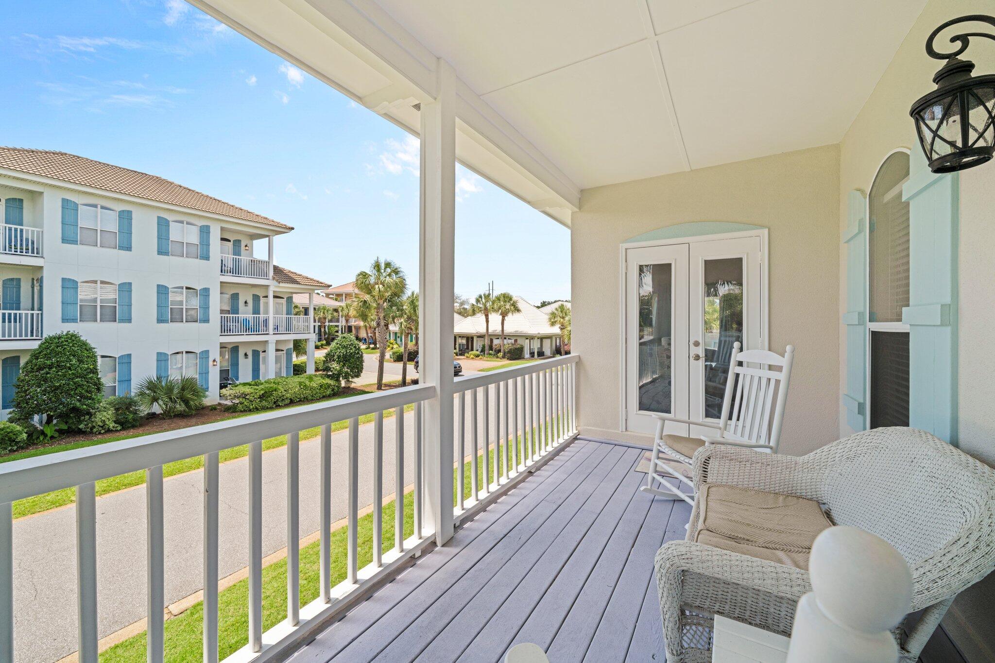 EMERALD SHORES - Residential