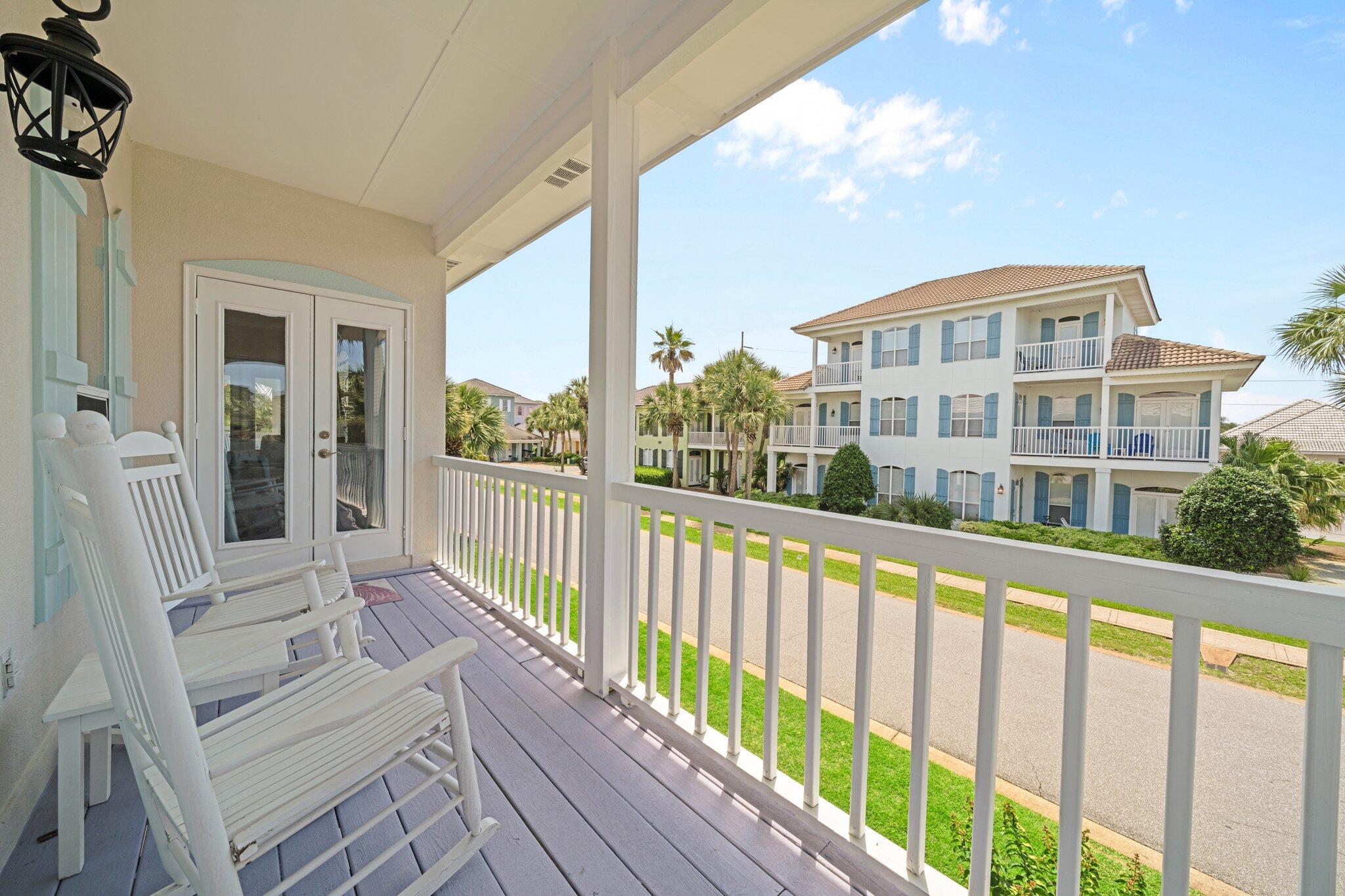 EMERALD SHORES - Residential