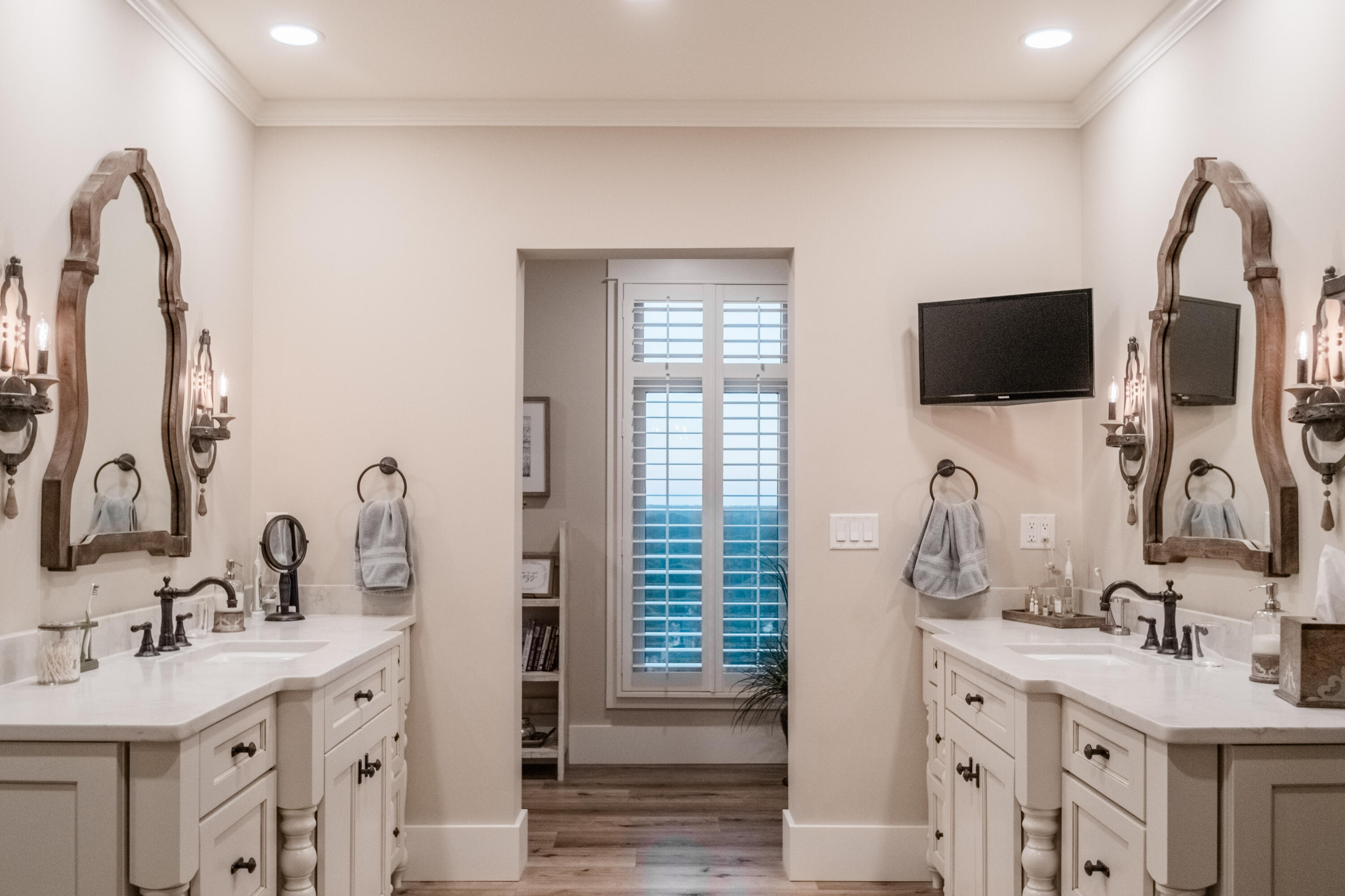 ONE WATER PLACE AT KELLY PLANTATION - Residential