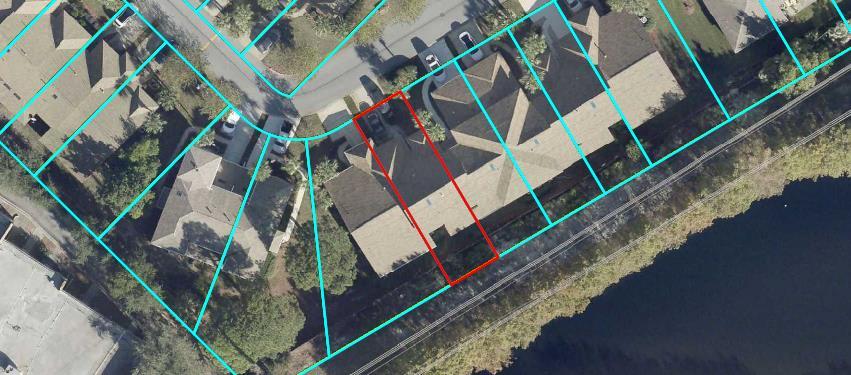Attention all creative minds and seasoned fix-and-flip pros. This property has ''profit potential'' written all over it. Here's the deal: right now, it's priced for the investor who sees past the ''before'' pictures and knows exactly how to create the ''after.'' But fair warning -- the seller is eyeing bids and thinking about tackling the upgrades himself... which means the price will go up. Act fast, roll up your sleeves, and turn this diamond in the rough into a gem. Buy now...before it's out of your price range. Home is being sold AS IS.