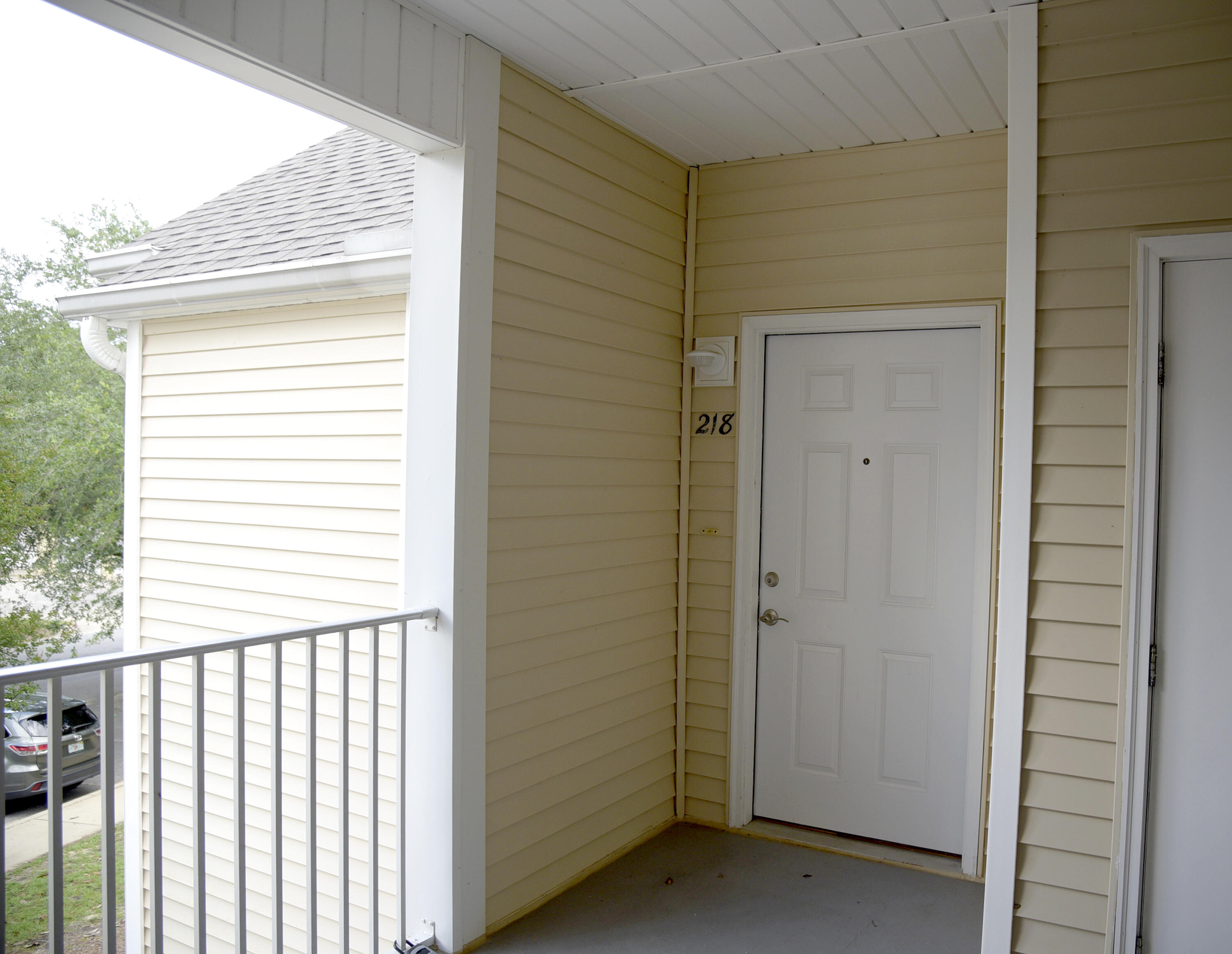 THE OAKS AT NICEVILLE - Residential Lease