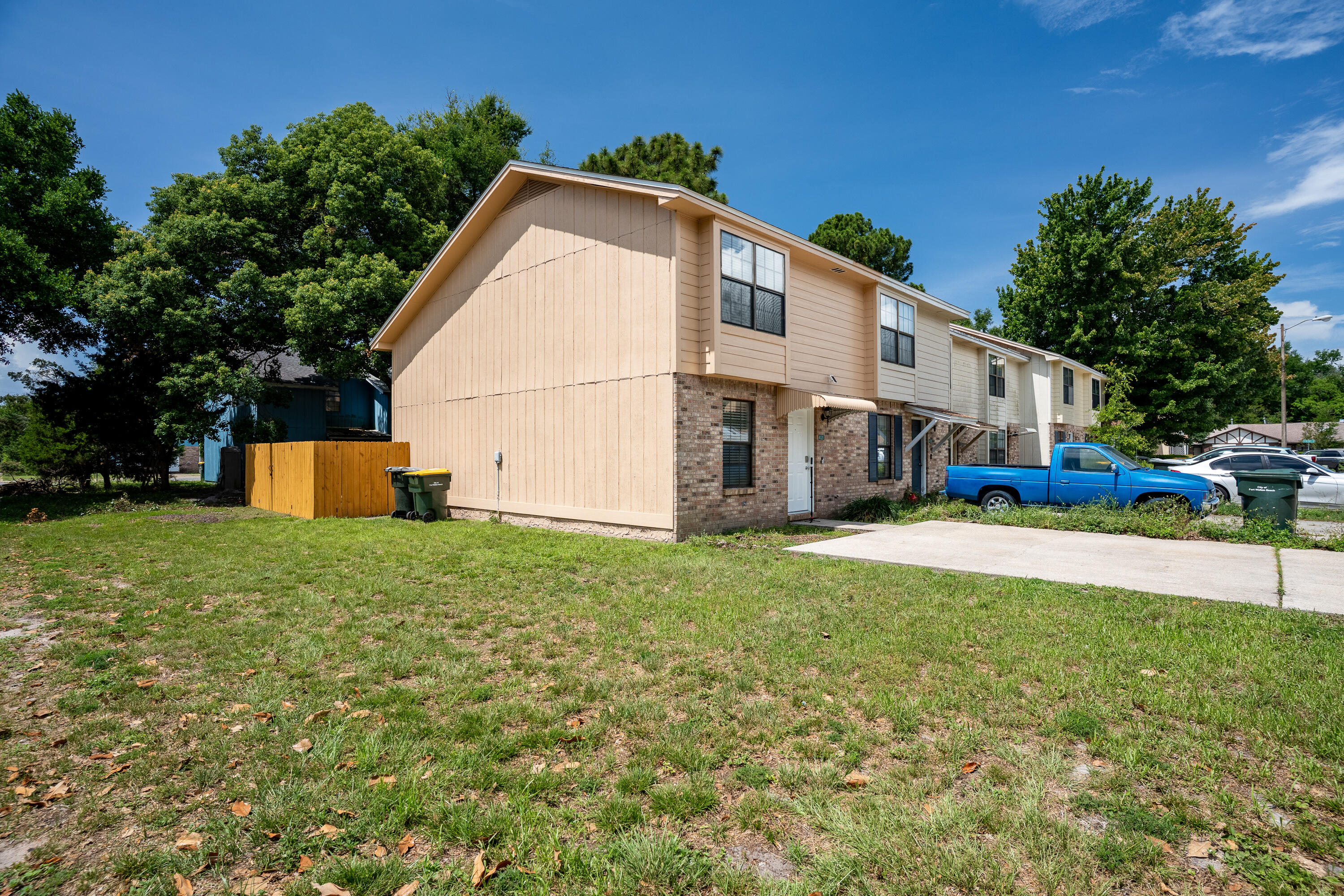 VIKING MANOR PH 1 - Residential