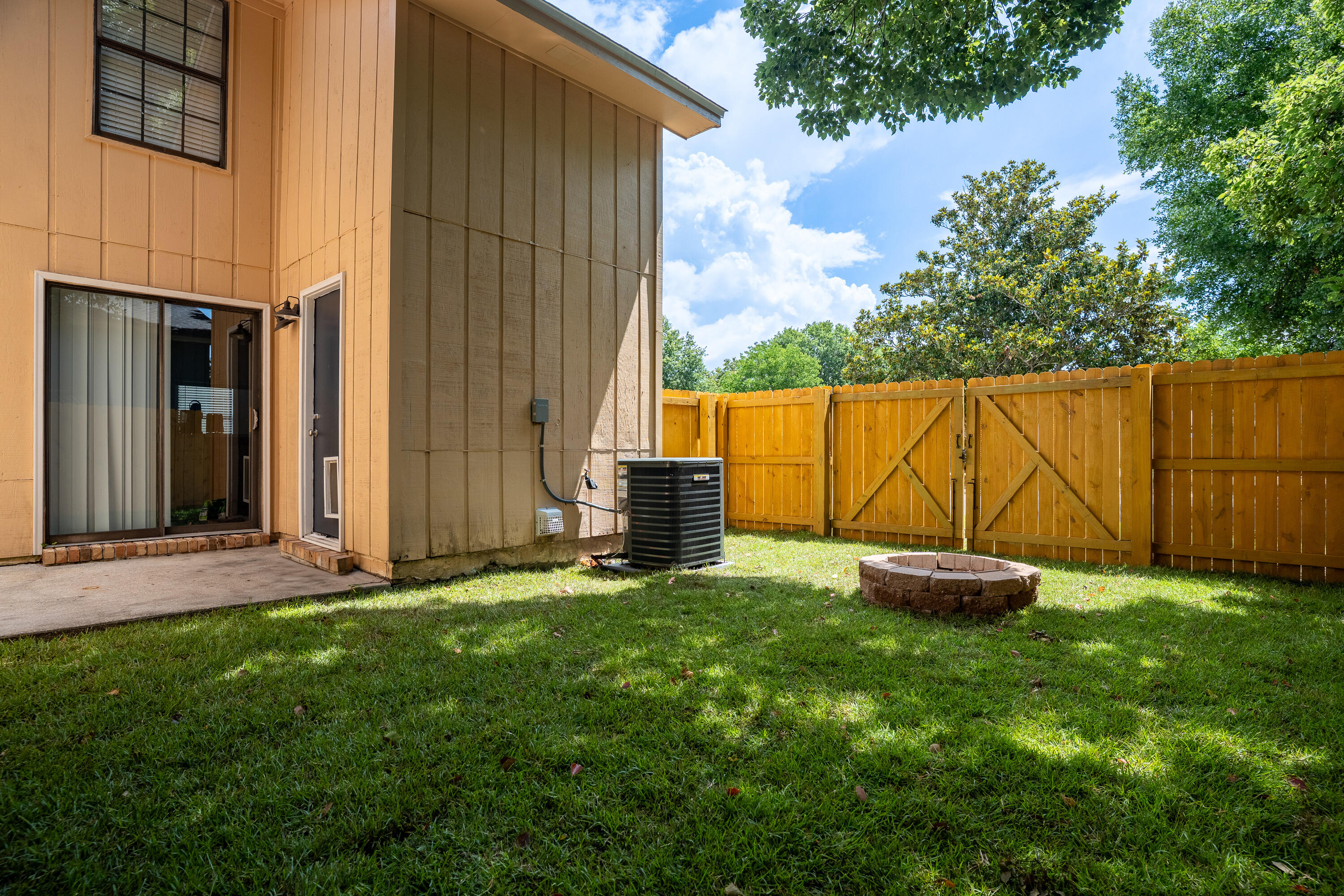 VIKING MANOR PH 1 - Residential